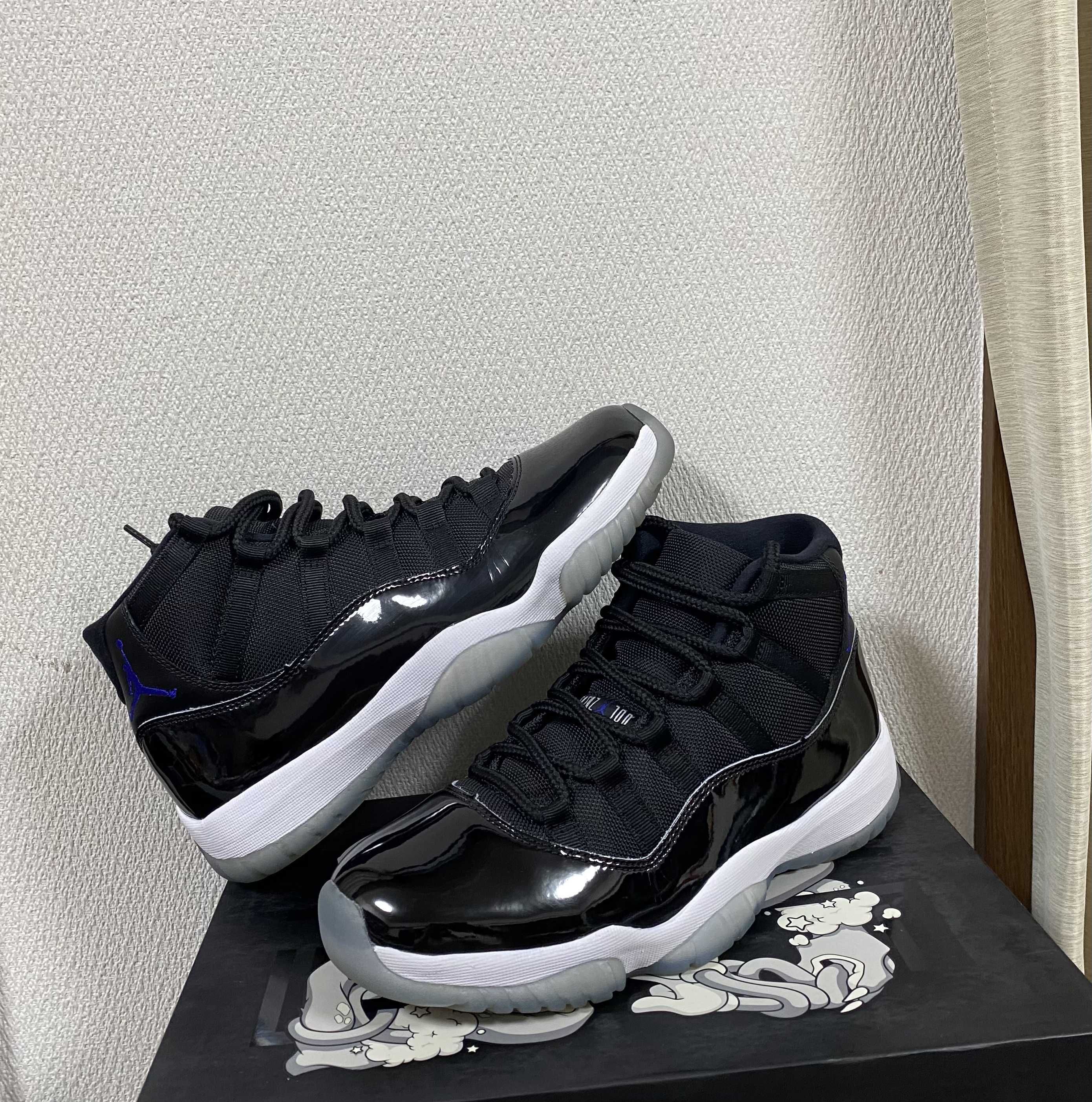 Nike Air Jordan 11 Retro "Space Jam" (2016)