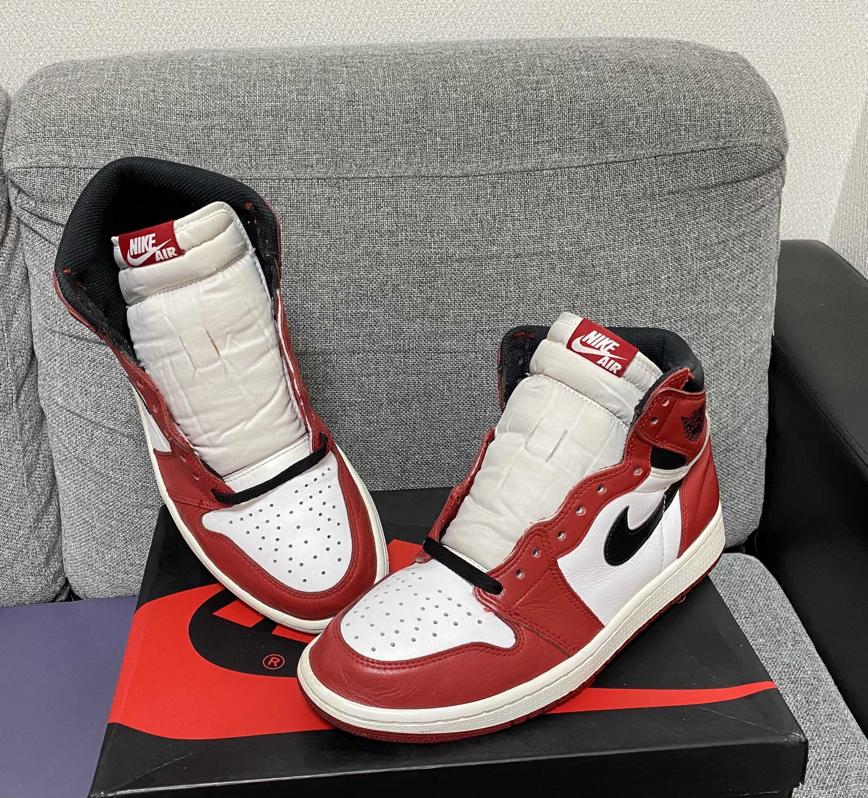 Nike Air Jordan 1 Retro High "Chicago" (2015)