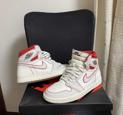 Nike Air Jordan 1 Retro High OG "Sail/University Red"