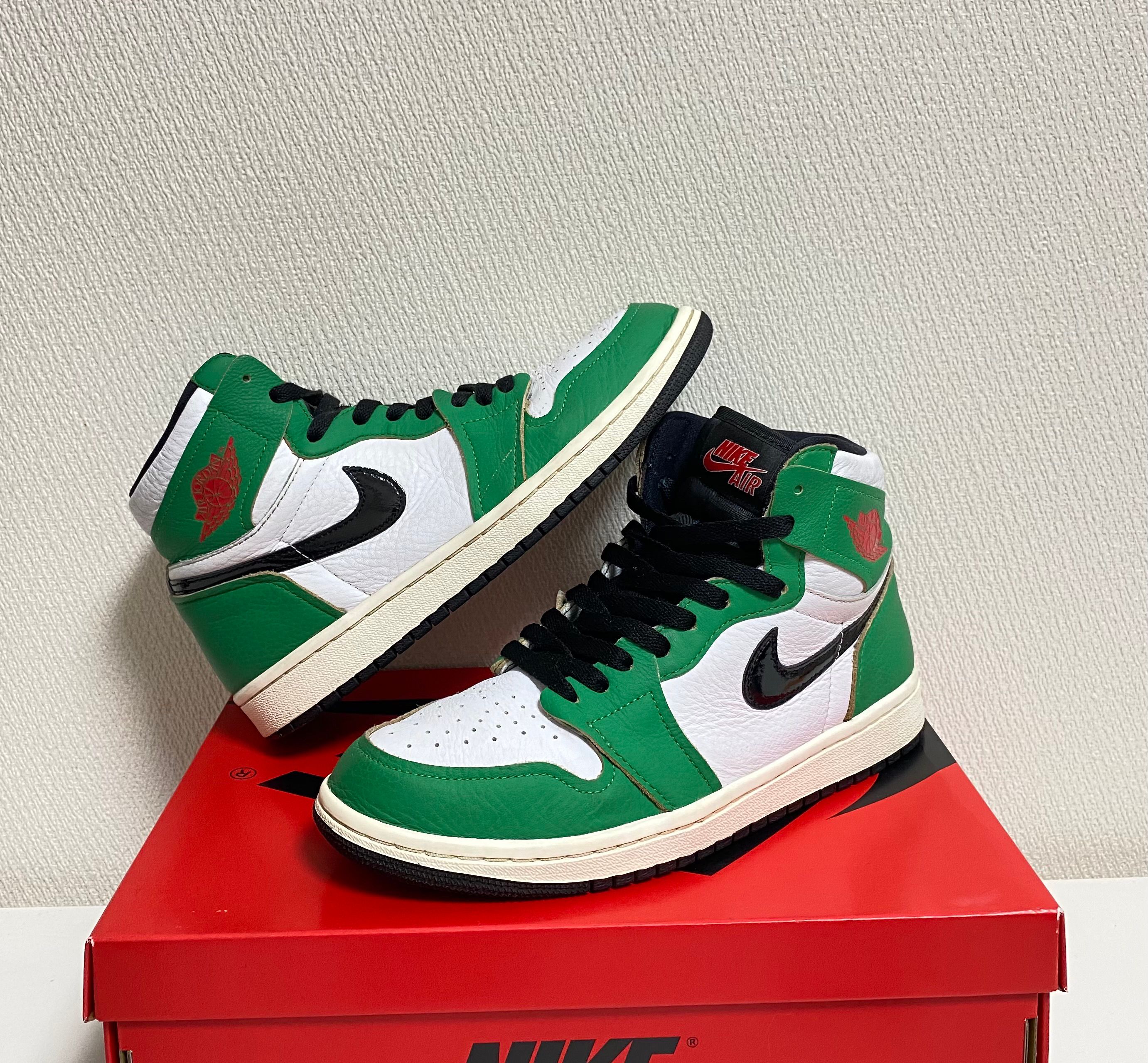 Nike Women's Air Jordan 1 High OG "Lucky Green/White-Sail-Black"   