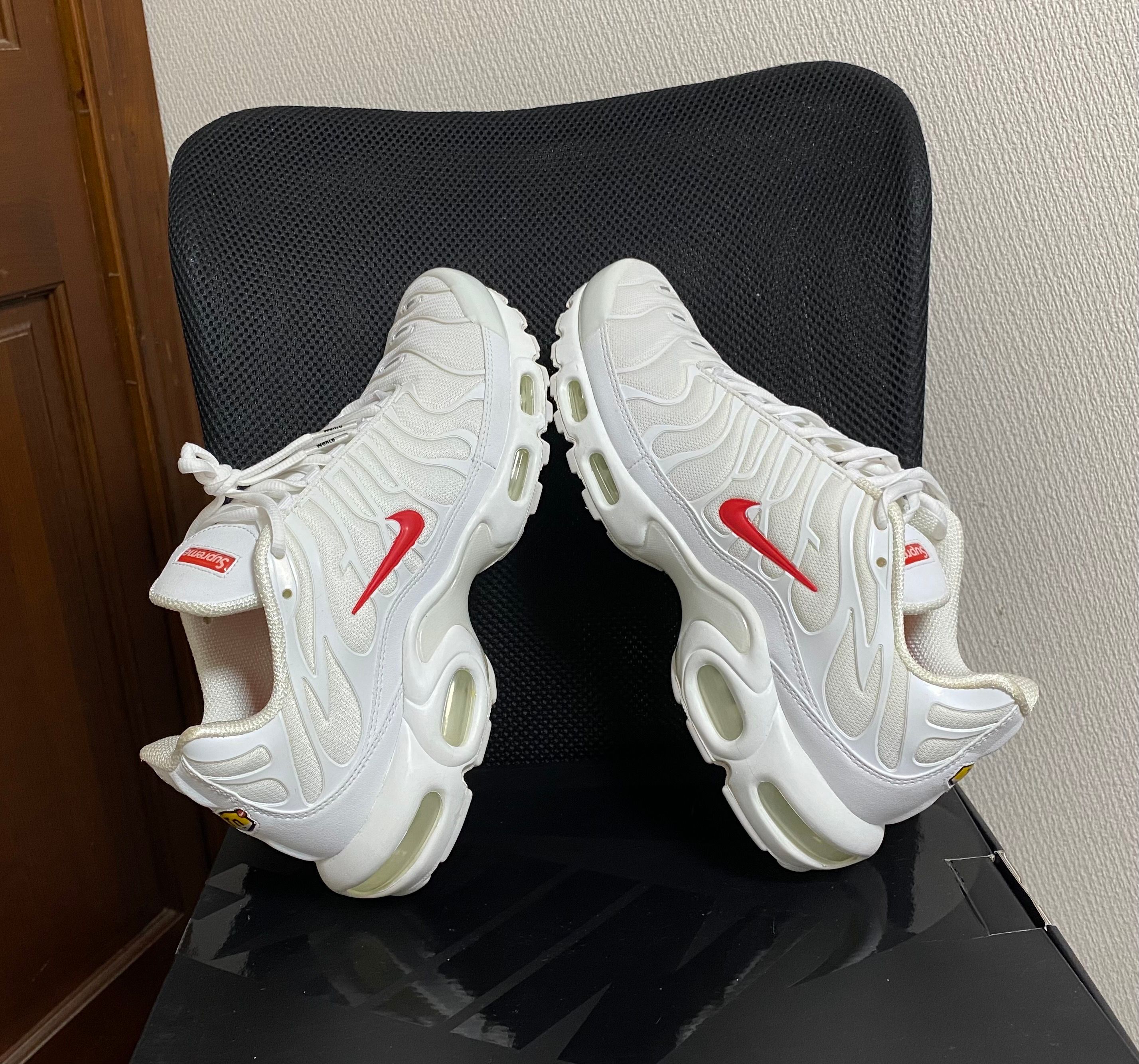 Supreme x Nike Air Max Plus TN "White/Speed Red"