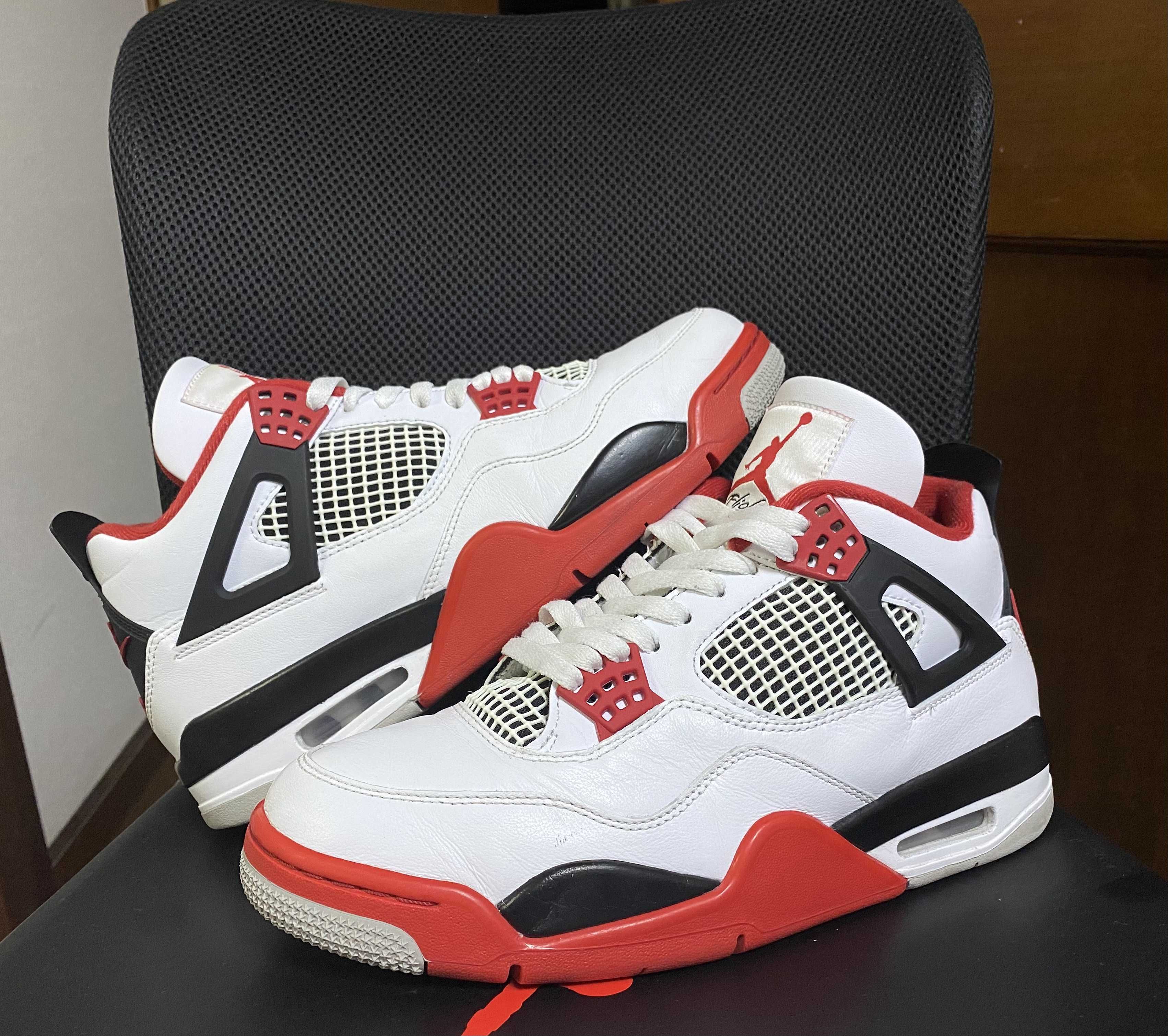 Nike Air Jordan 4 Retro OG "Fire Red" (2020)