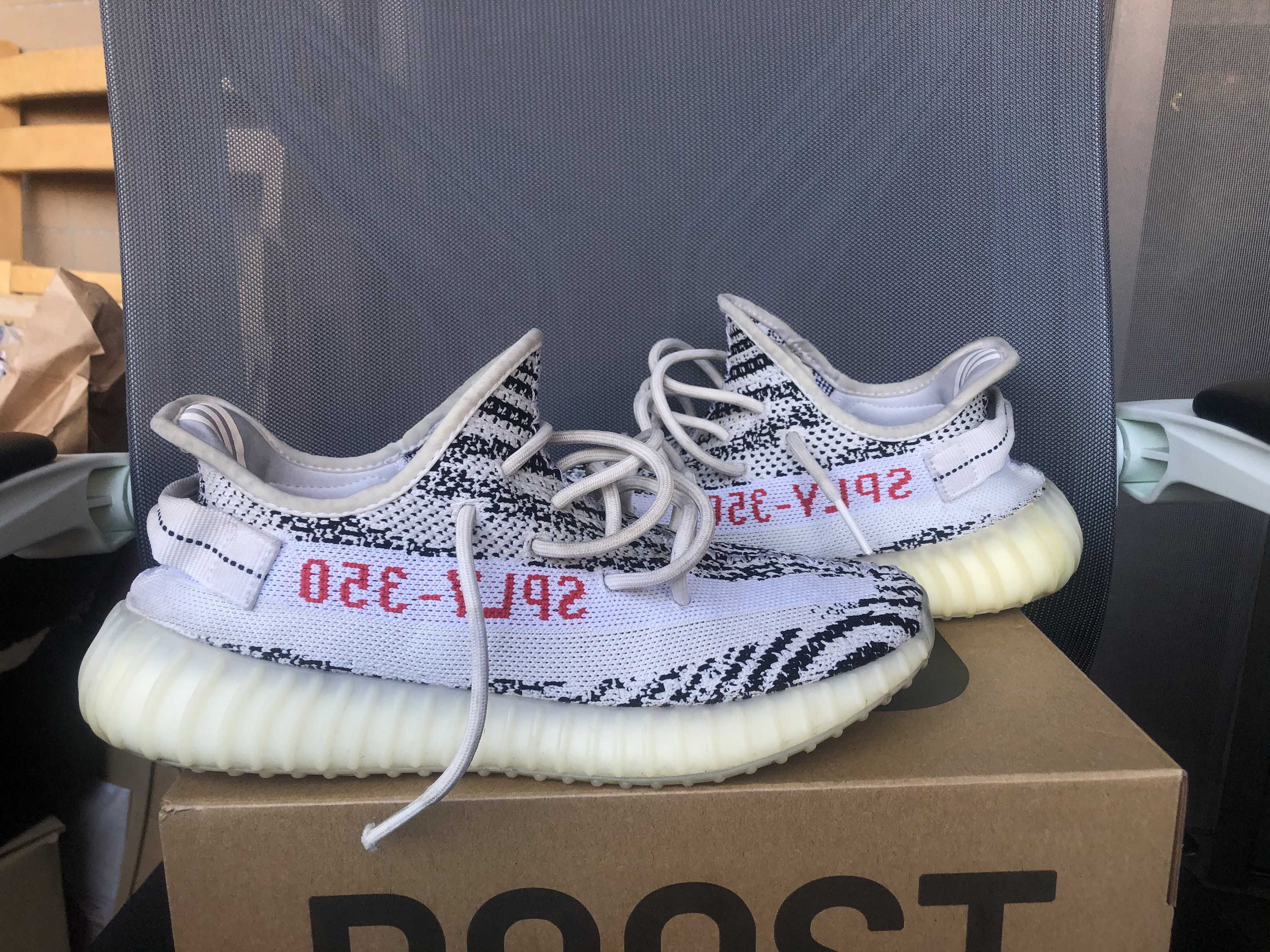 adidas YEEZY Boost 350 V2 "Zebra"