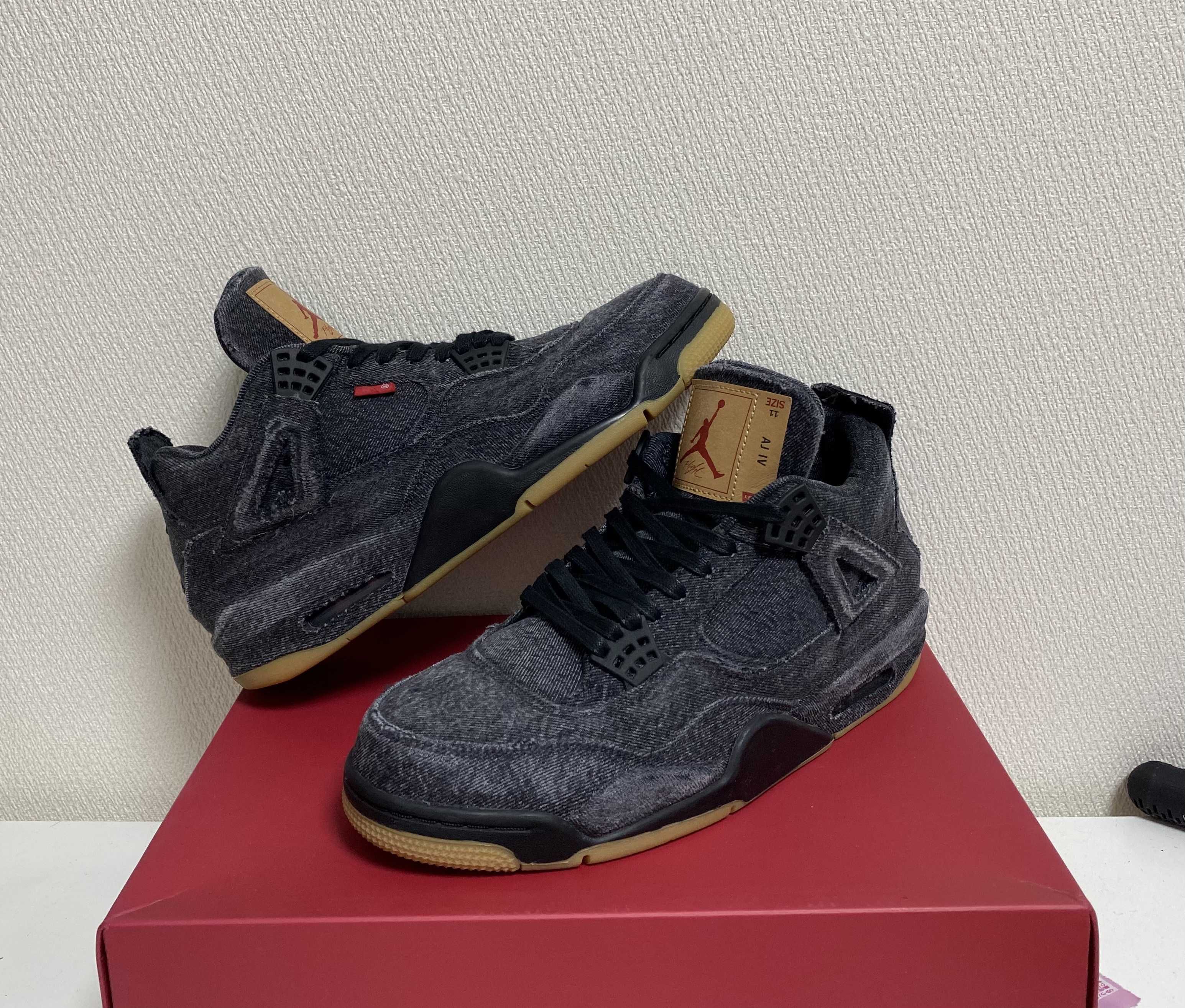 Nike × Levi's Air Jordan 4 "Black Denim" (Tag: ®)