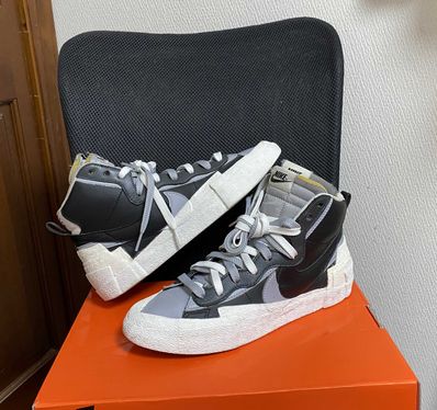 sacai × NIKE BLAZER MID "BLACK/WOLF GREY/WHITE"