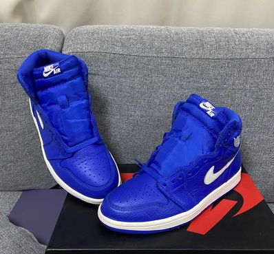 NIKE AIR JORDAN 1 RETRO HIGH "HYPER ROYAL"