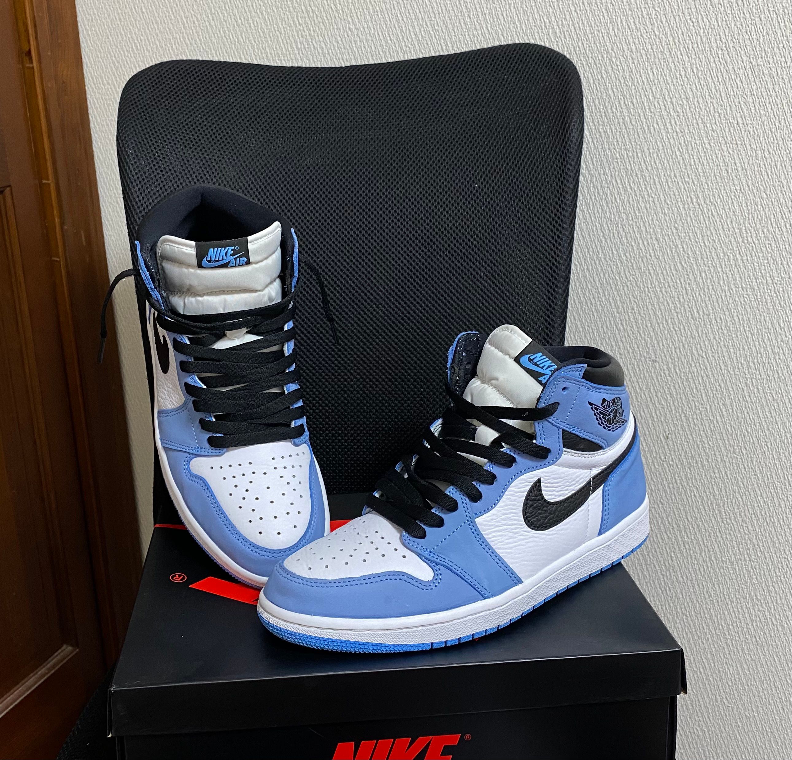 Nike Air Jordan 1 High OG "University Blue"