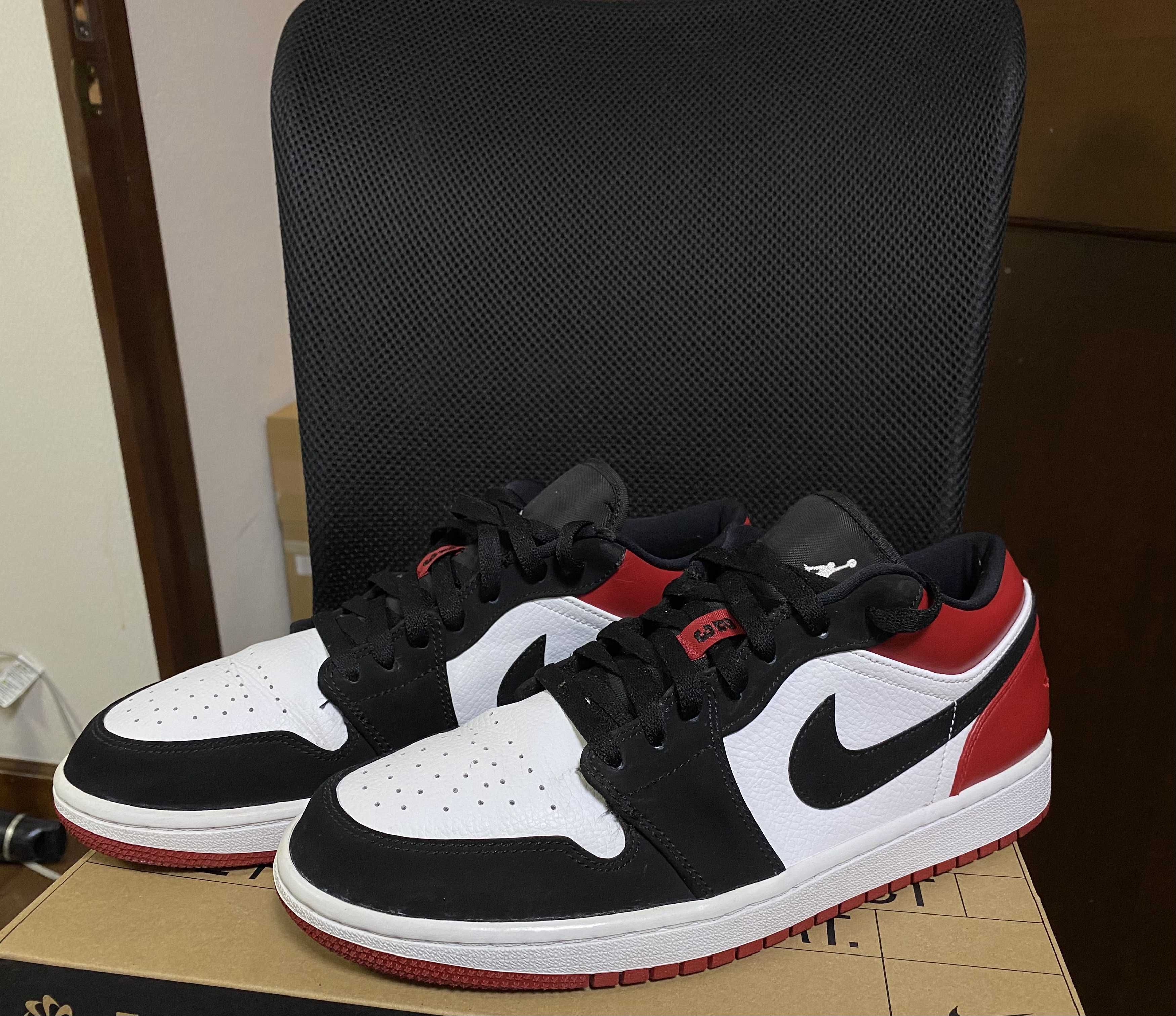 Nike Air Jordan 1 Low "Black Toe"