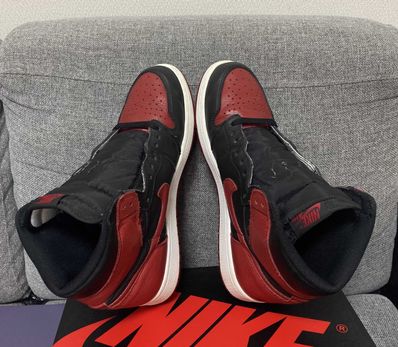 Nike Air Jordan 1 Retro High OG "Bred/Banned" (2016)