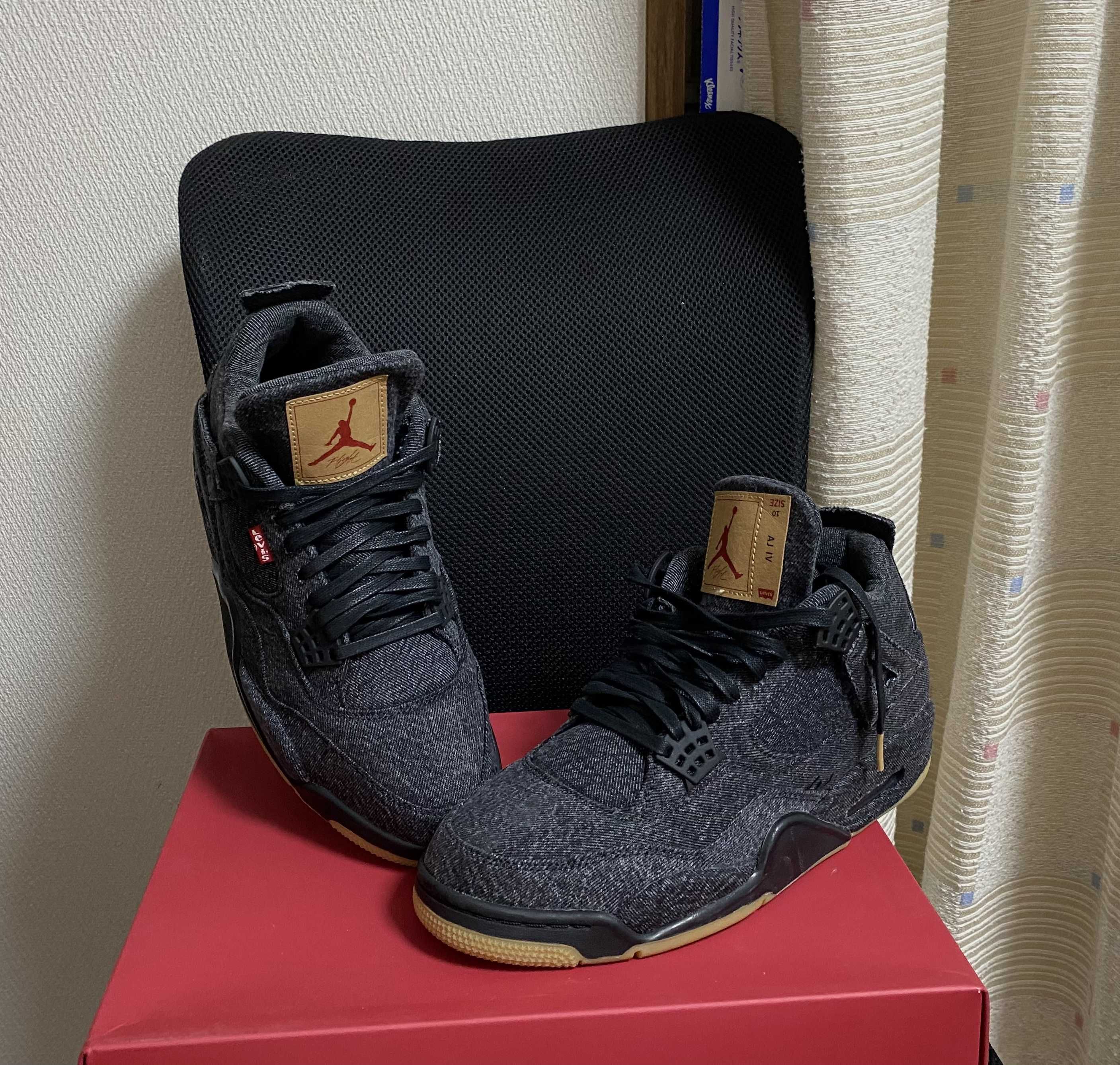 Nike × Levi's Air Jordan 4 "Black Denim" (Tag: LEVIS®)