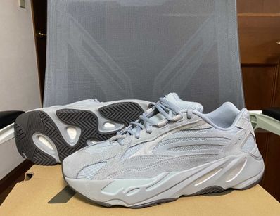 adidas Yeezy Boost 700 V2 "Hospital Blue"