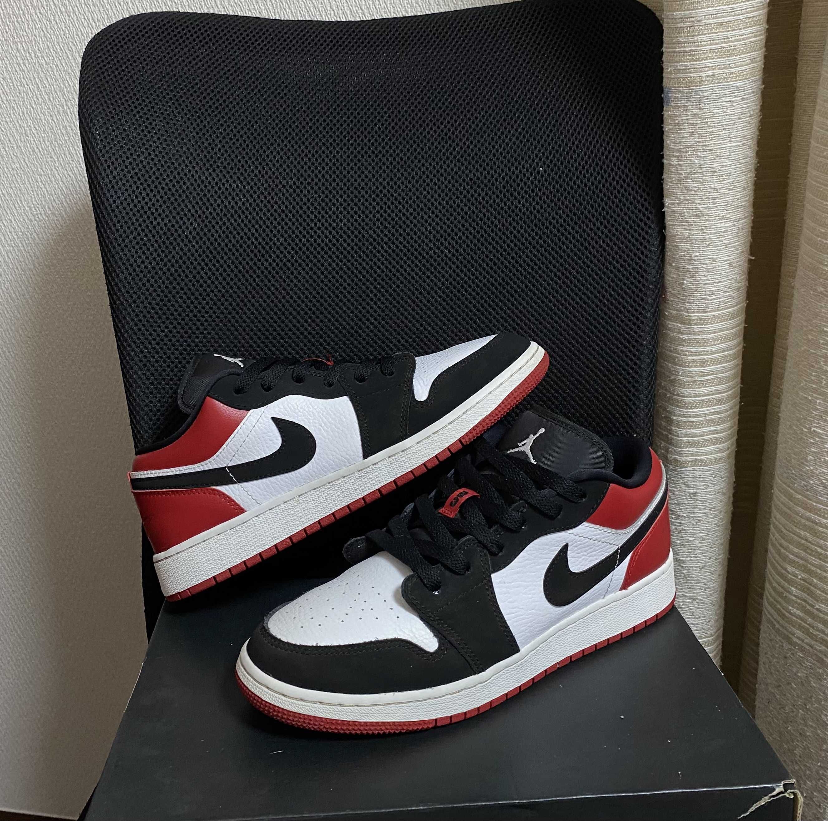 Nike GS Air Jordan 1 Low "Black Toe" 