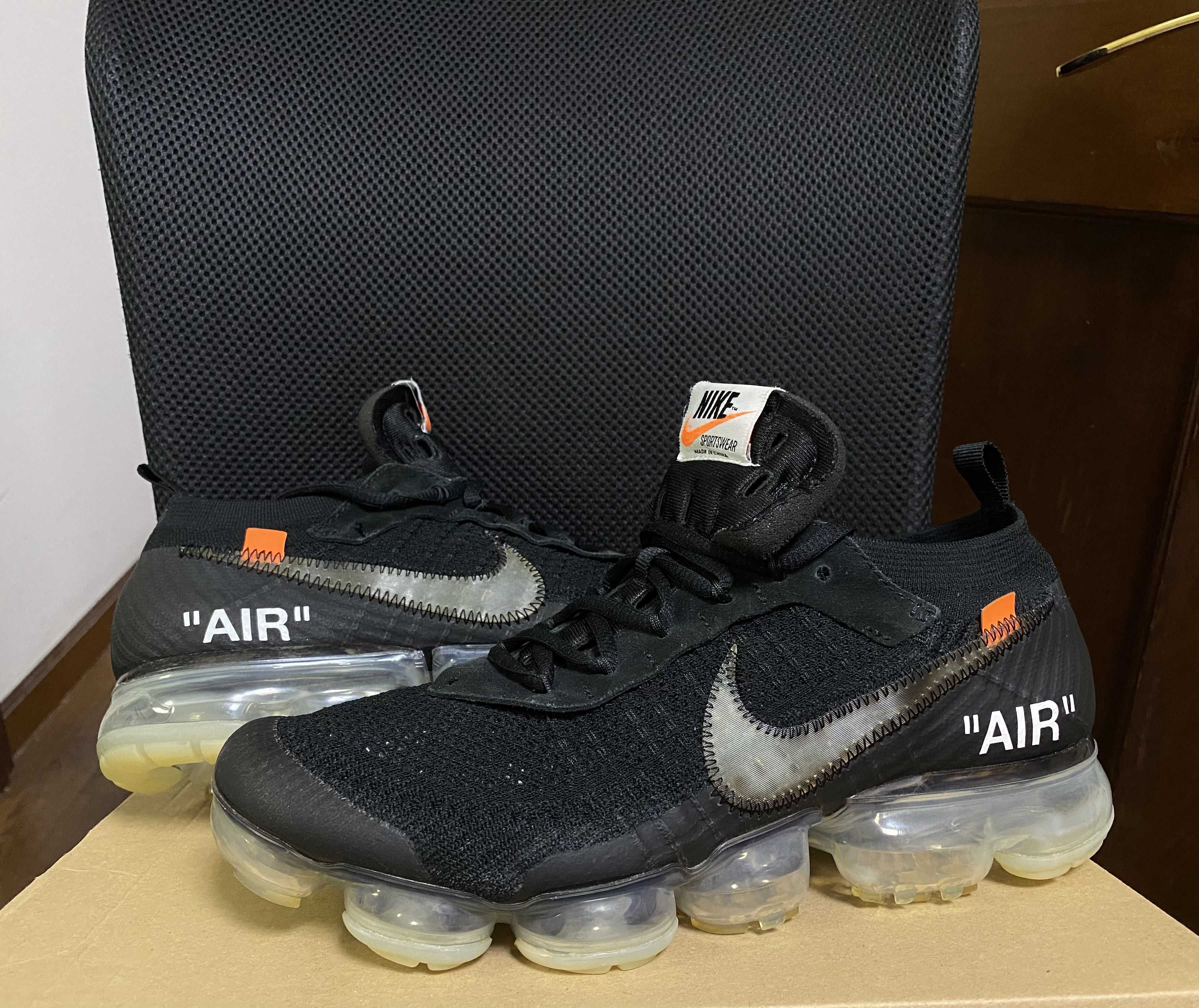 Off-White × Nike Air Vapormax "Black/Total Orange/Clear"