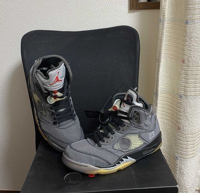 Off-White × Nike Air Jordan 5 "Black/Muslin/Fire Red"
