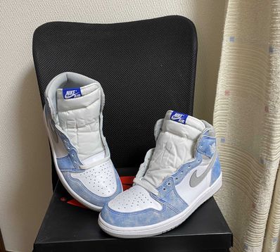 Nike Air Jordan 1 High OG "Hyper Royal"