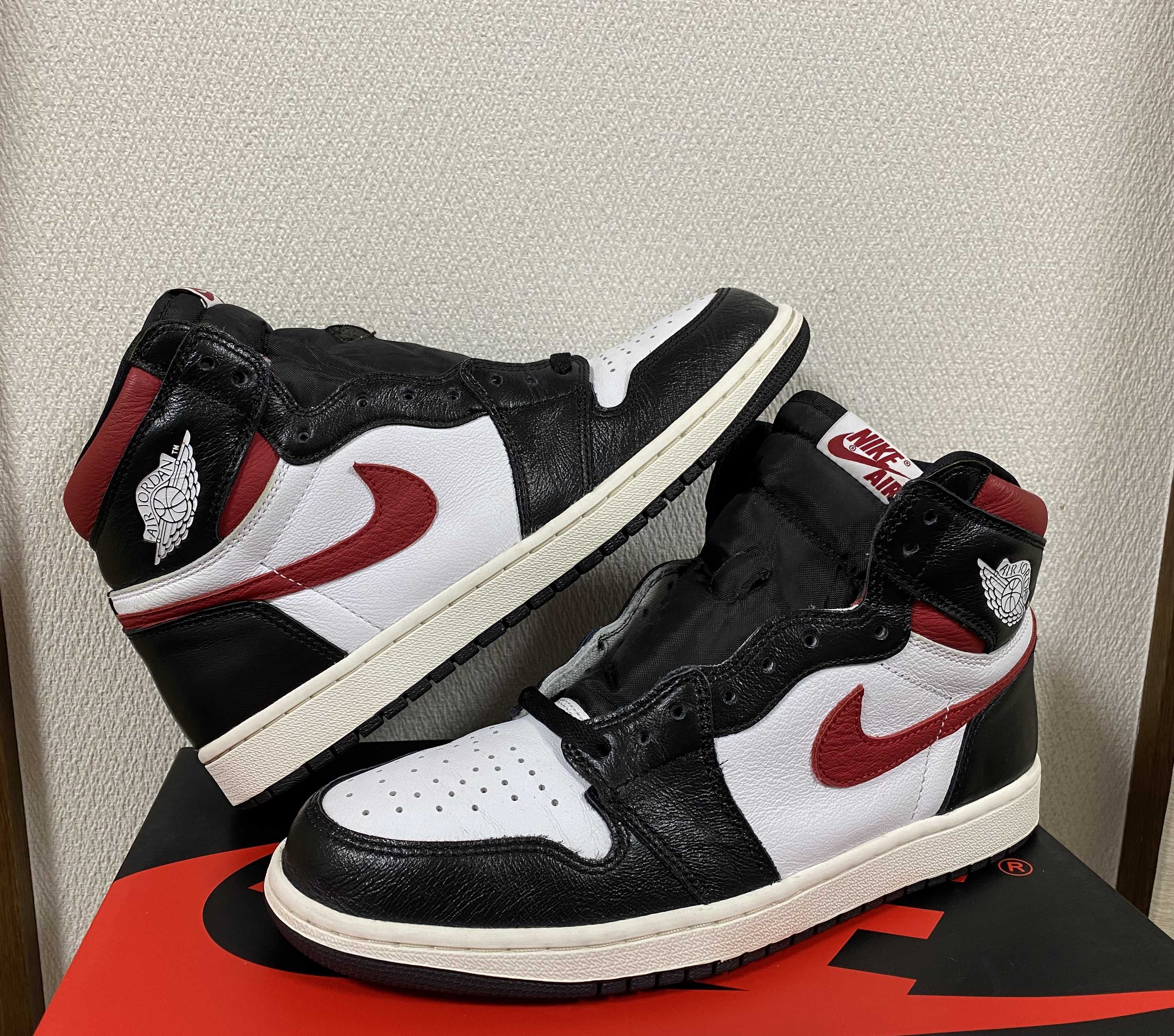 Nike Air Jordan 1 Retro High "Black/White/Sail/Gym Red"