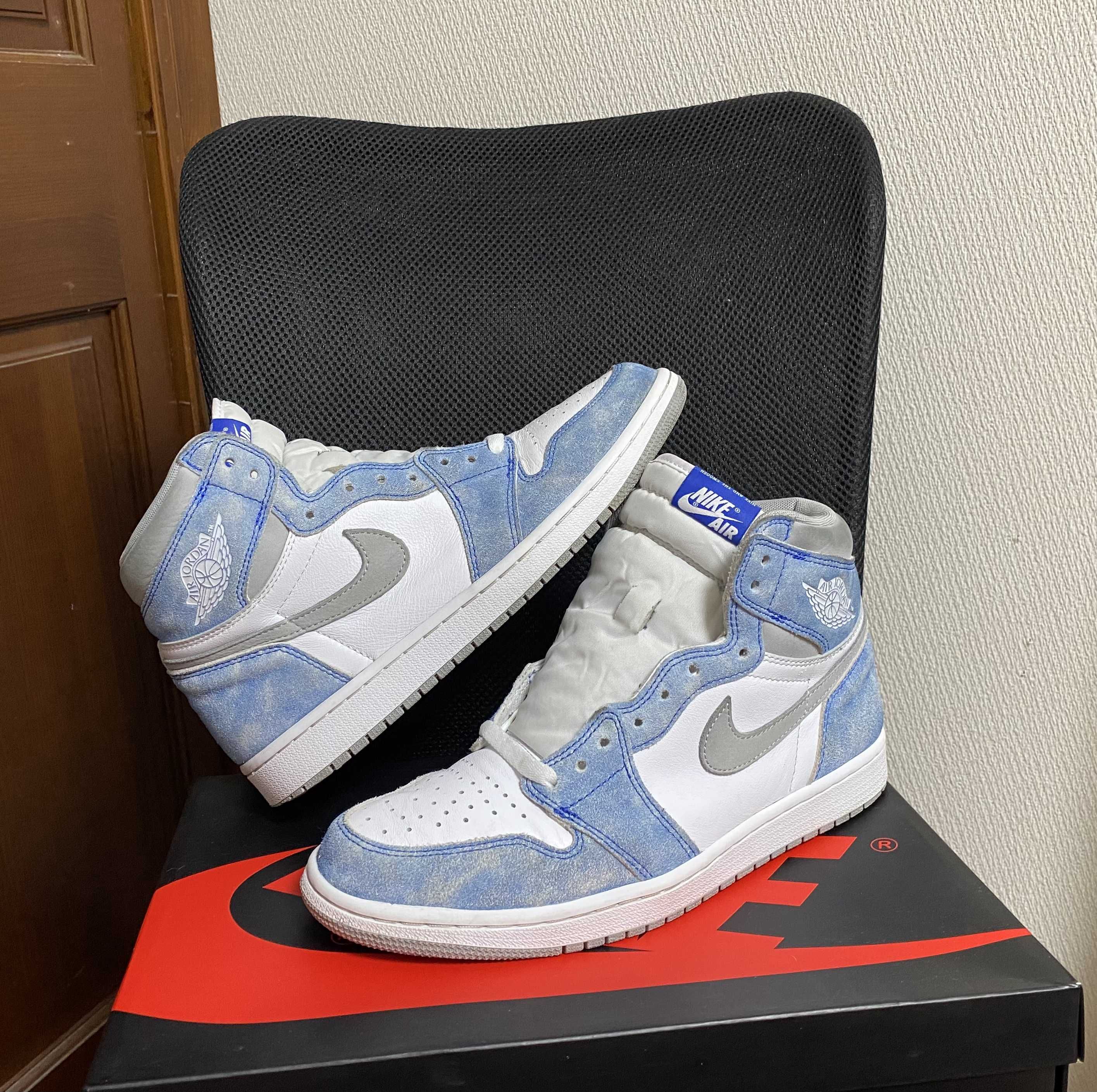 Nike Air Jordan 1 High OG "Hyper Royal"