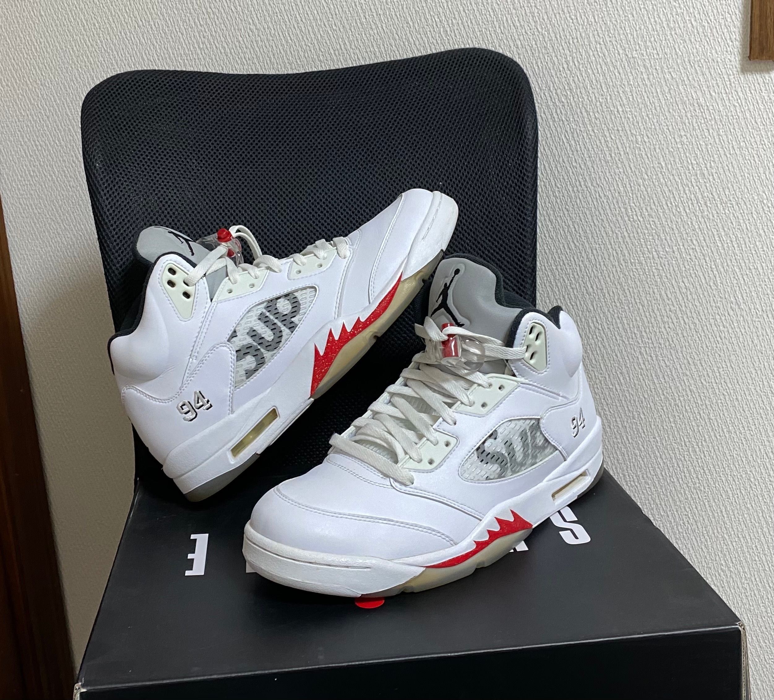 Supreme × Nike Air Jordan 5 Retro "White"