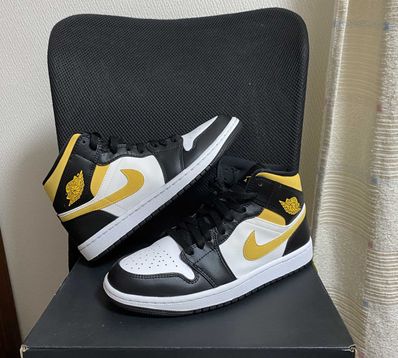 Nike Air Jordan 1 Mid "White/Pollen-Black"