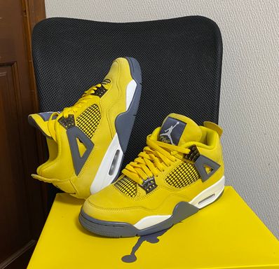 Nike Air Jordan 4 "Tour Yellow"