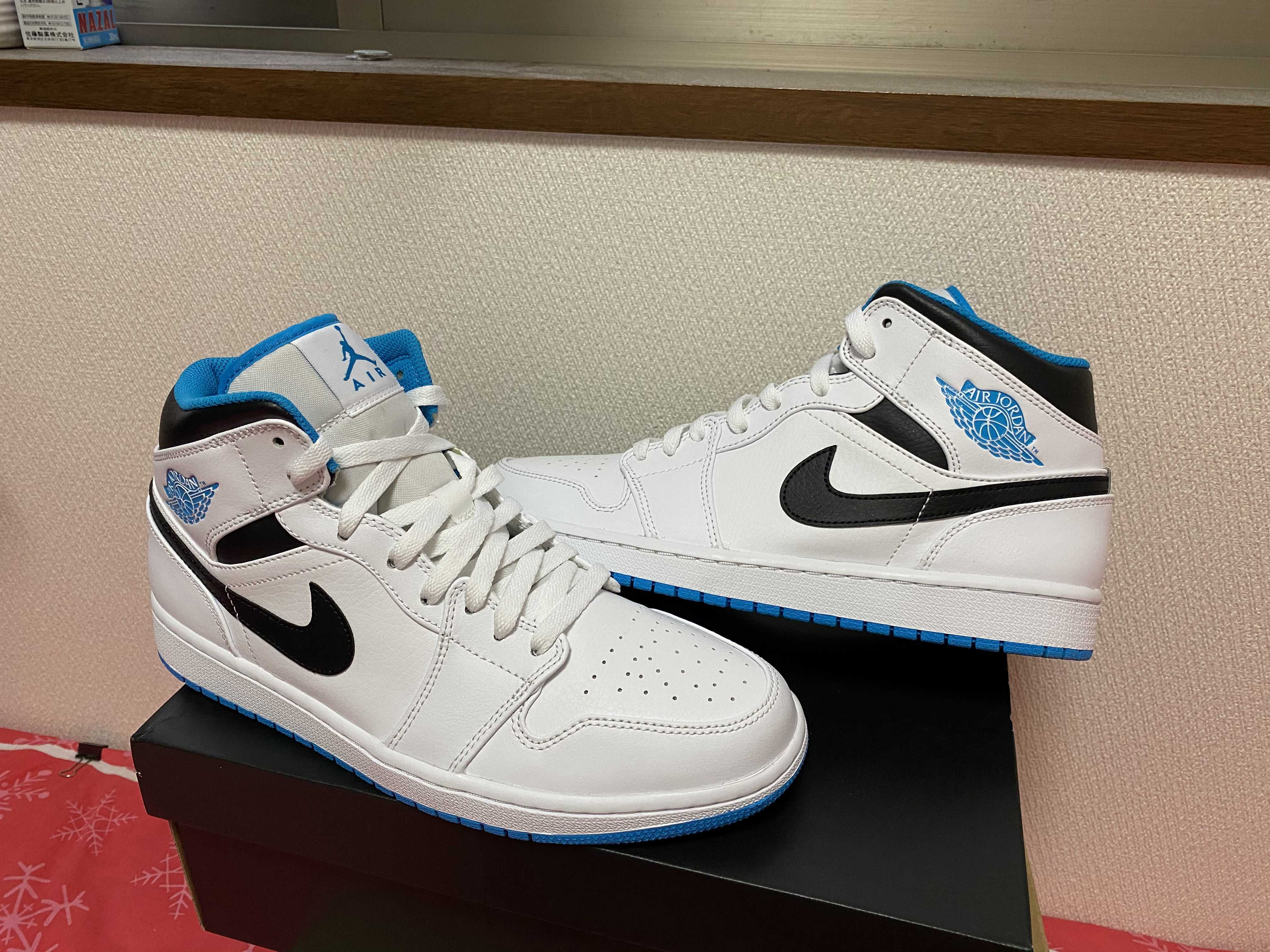 Nike Air Jordan 1 Mid "White/Laser blue"