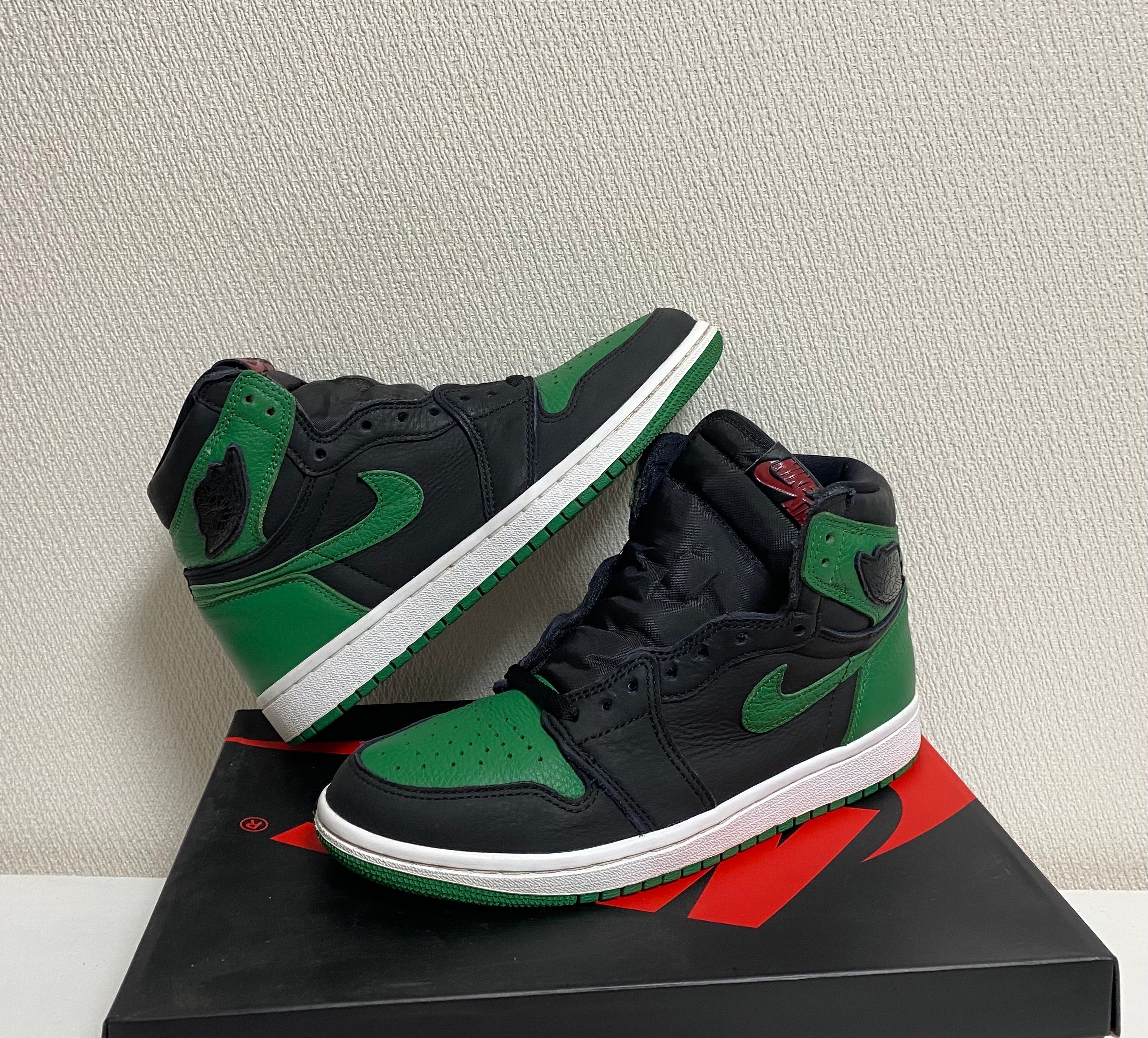 Nike Air Jordan 1 Retro High OG "Black/Pine Green" (2020)