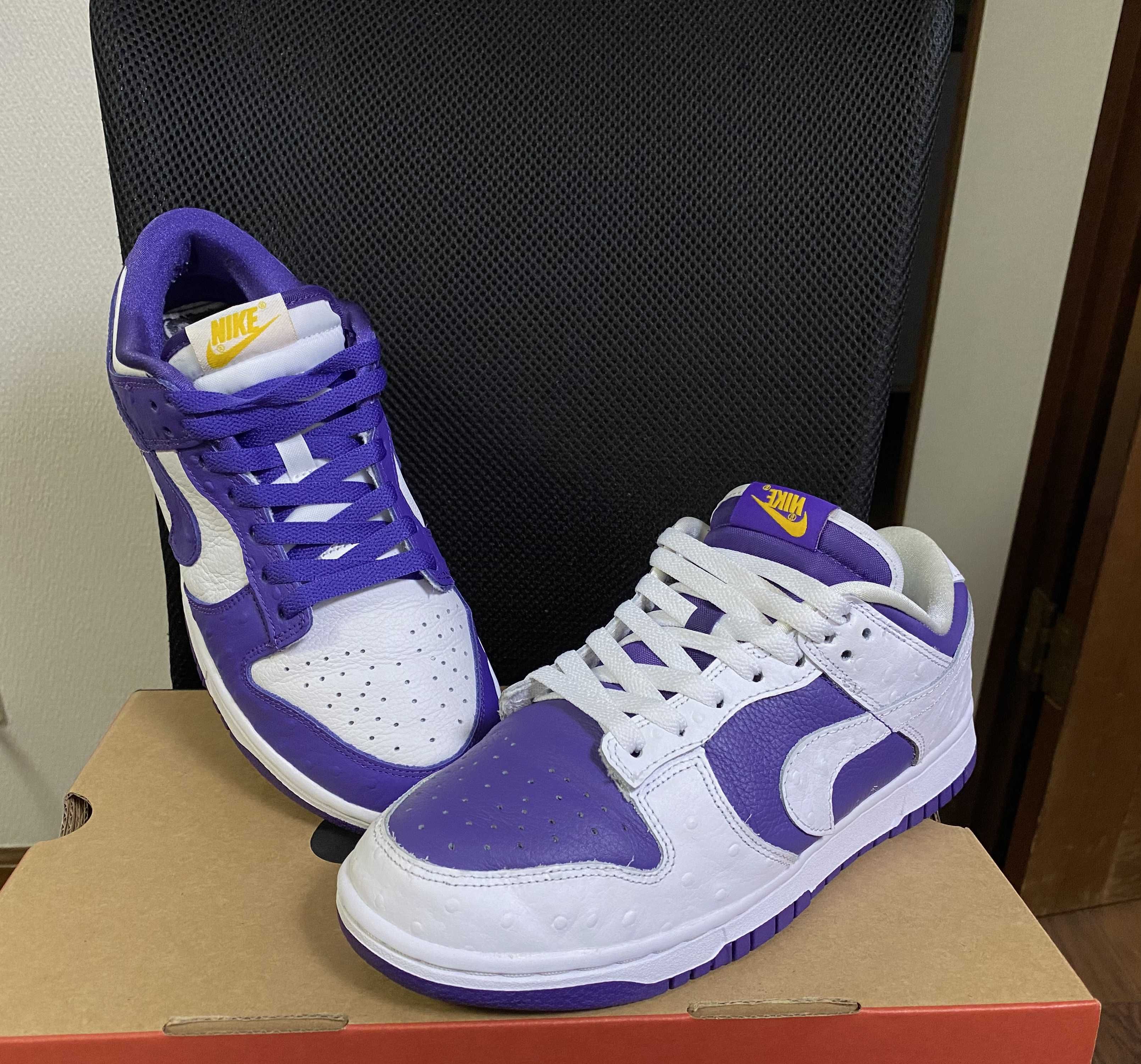 Nike Women's Dunk Low "Made You Look"