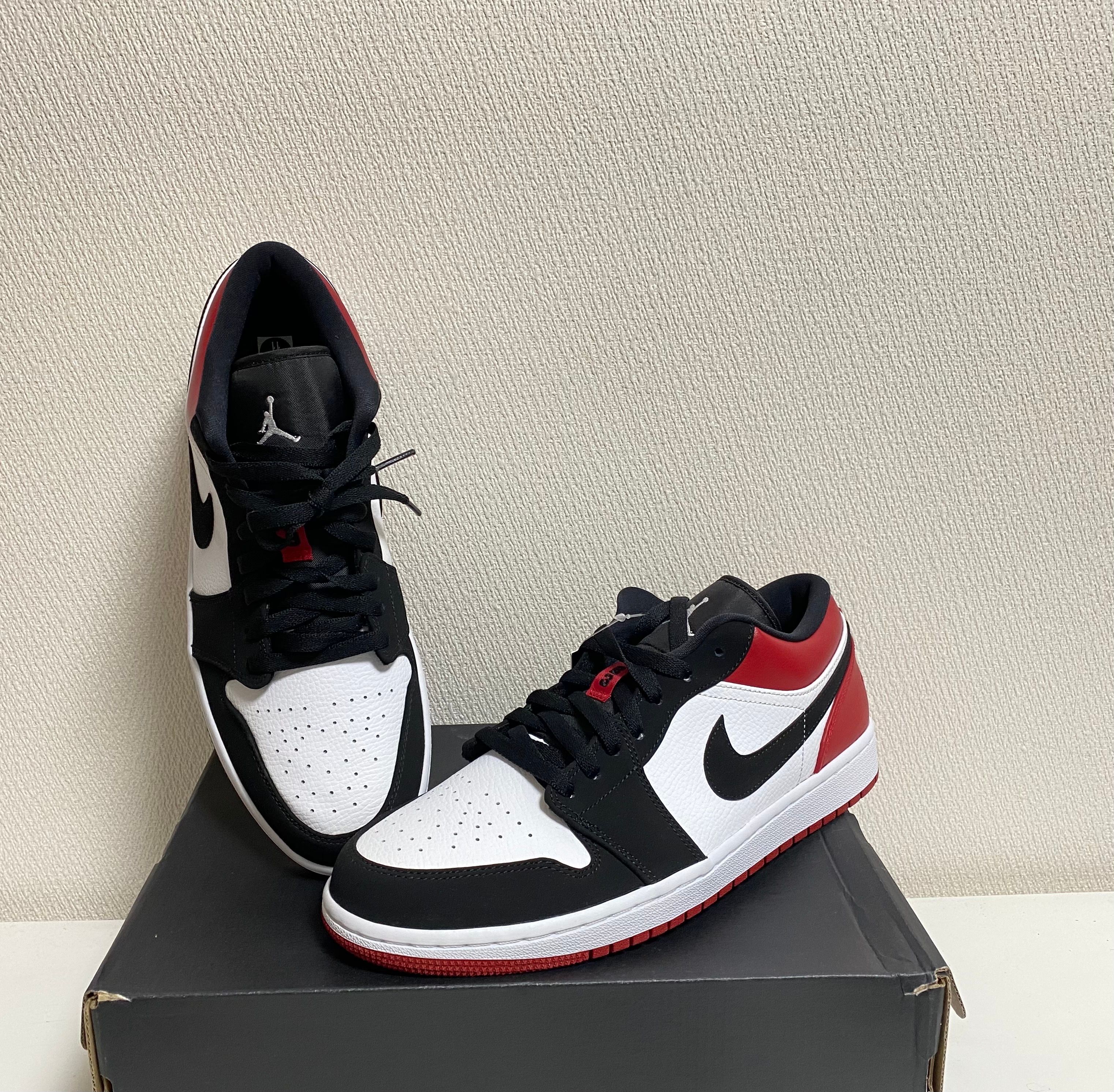 Nike Air Jordan 1 Low "Black Toe"