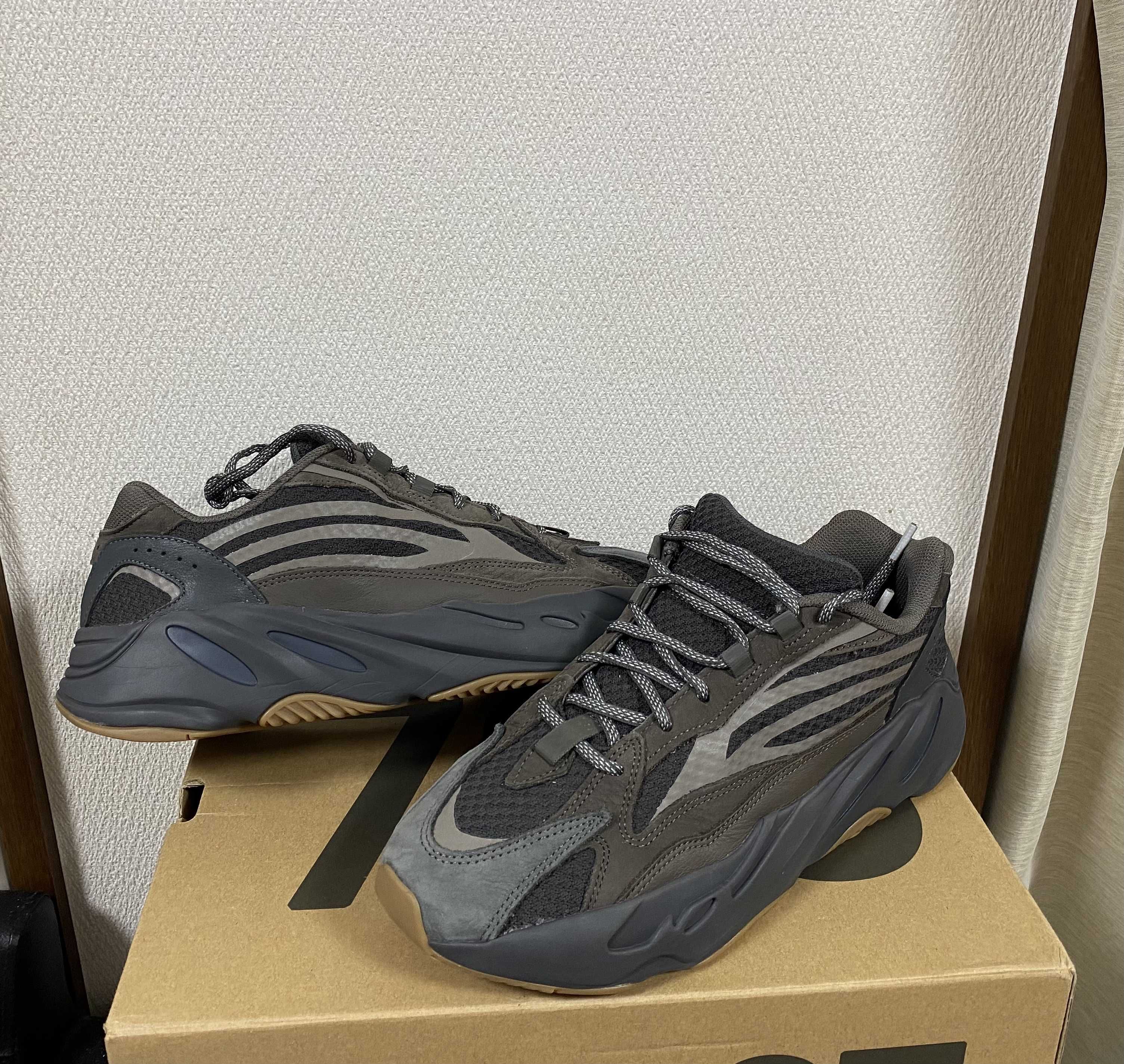 ADIDAS ORIGINALS YEEZY BOOST 700 V2 "GEODE"