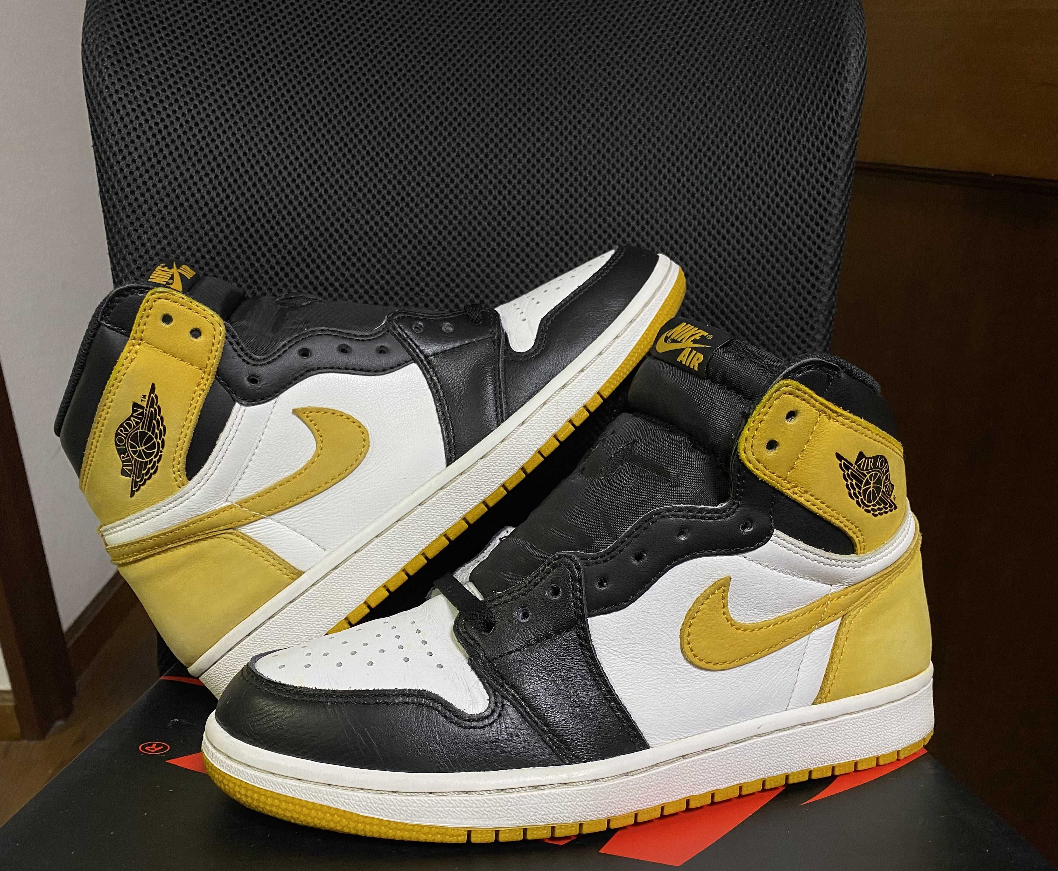 Nike Air Jordan 1 Retro High OG "Black Toe/Yellow Ochre"
