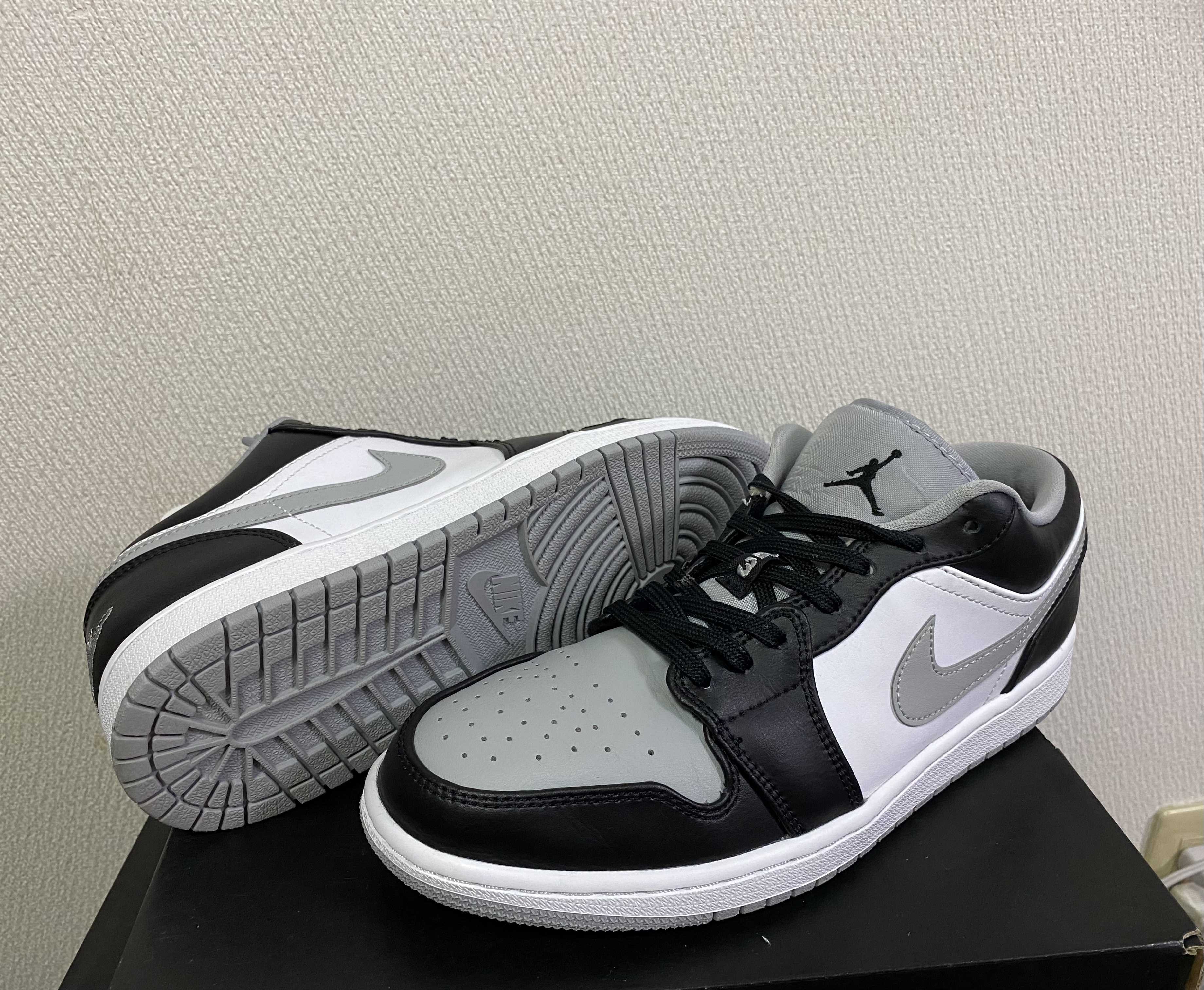 NIKE AIR JORDAN 1 LOW "BLACK/LIGHT SMOKE GREY"