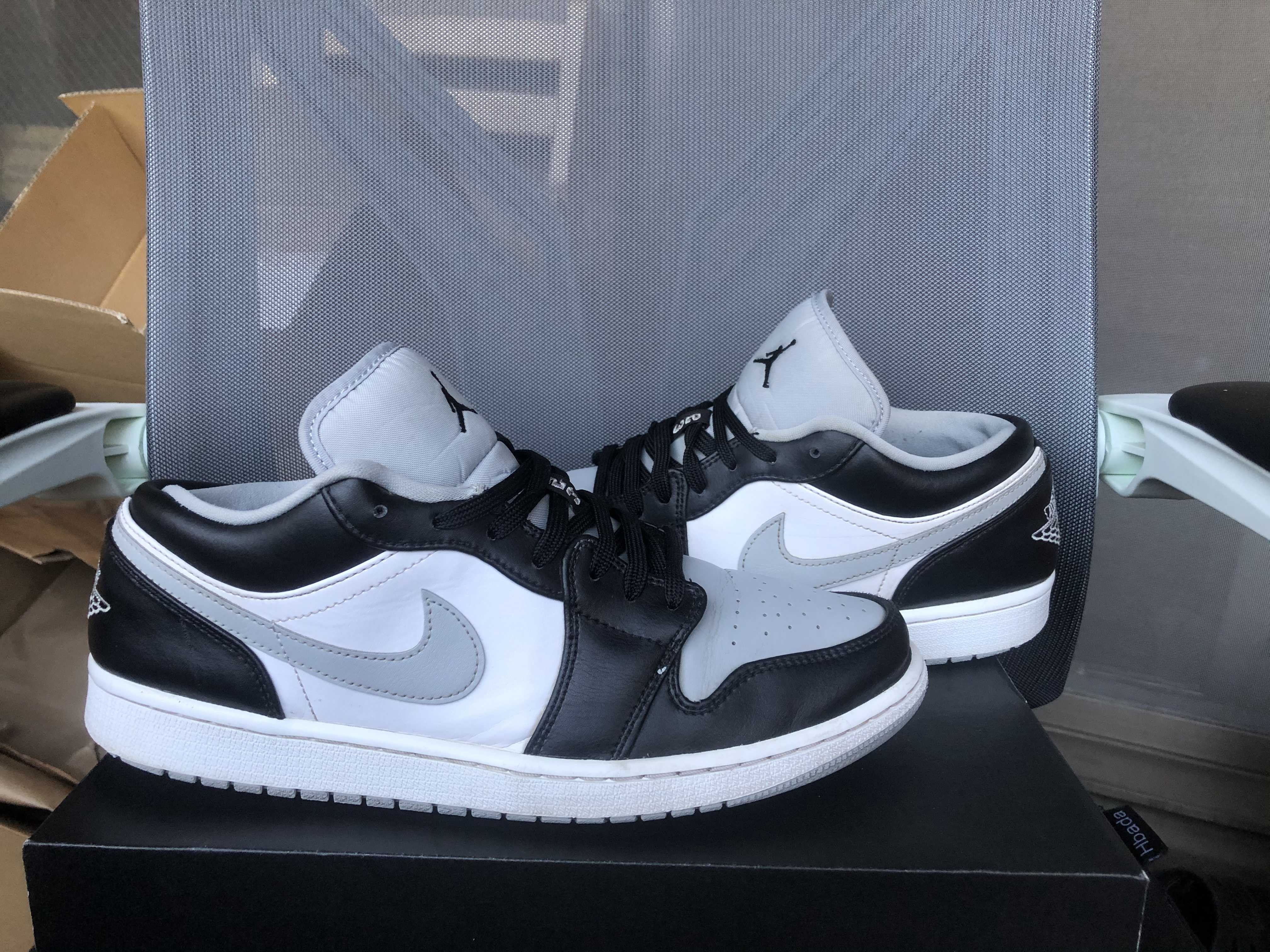 NIKE AIR JORDAN 1 LOW "BLACK/LIGHT SMOKE GREY"