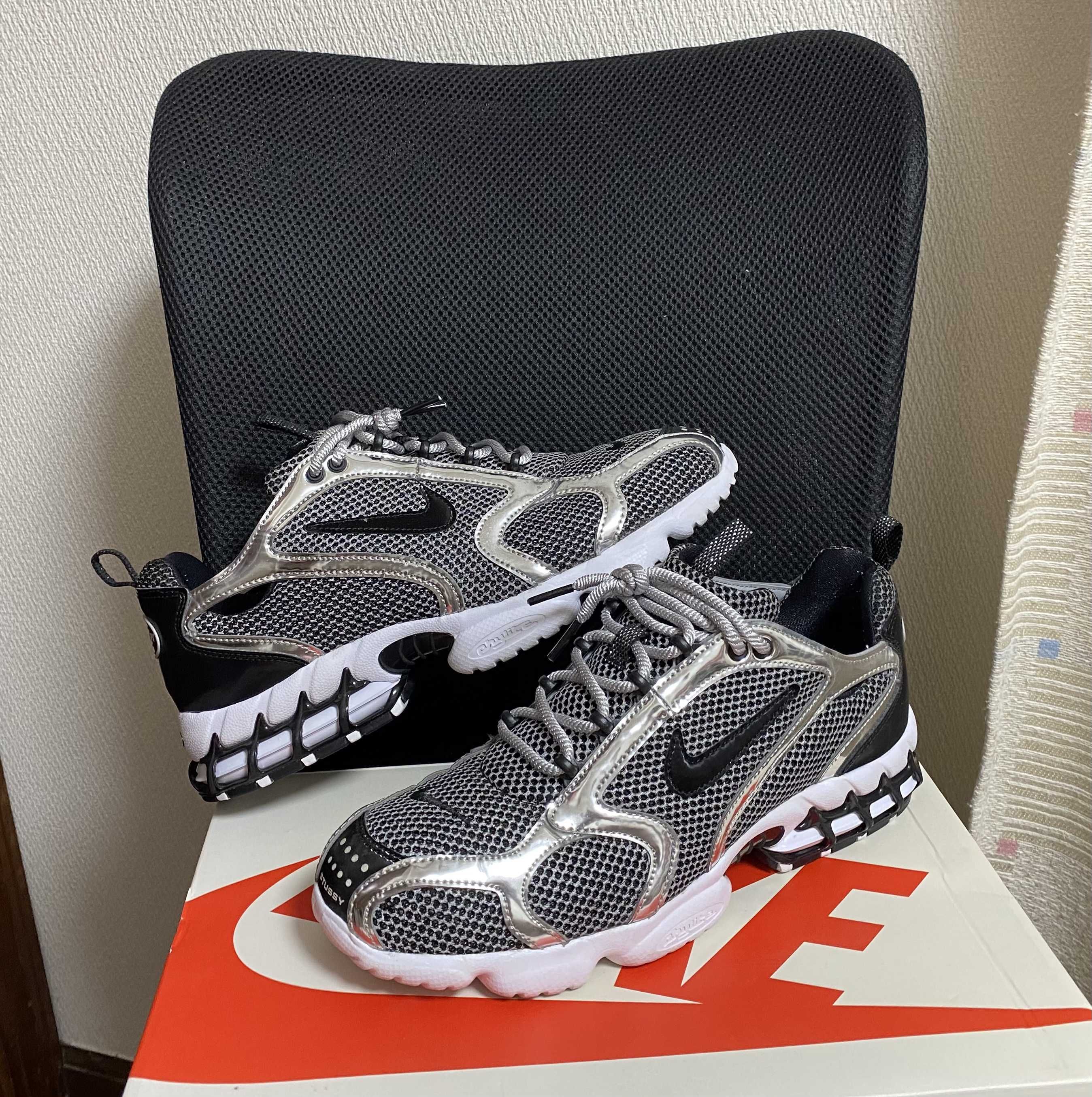 STUSSY × NIKE AIR ZOOM SPIRIDON CAGED "PURE PLATINUM/BLACK-WHITE"