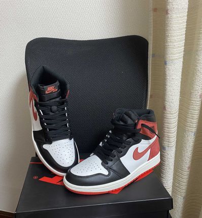 NIKE AIR JORDAN 1 RETRO HIGH "TRACK RED"