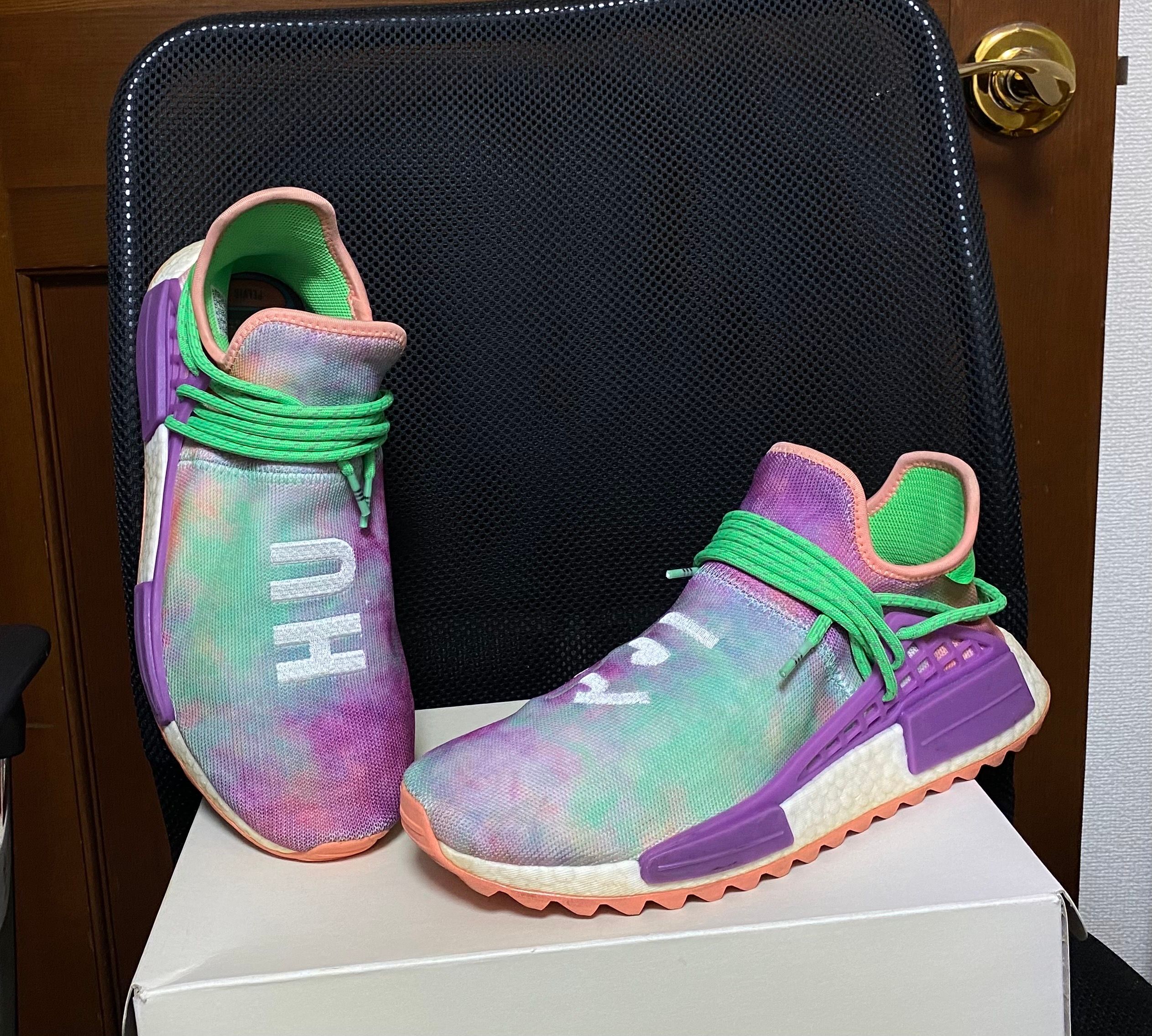 Pharrell Williams × adidas Human Race NMD Holi Festival "Chalk Coral"