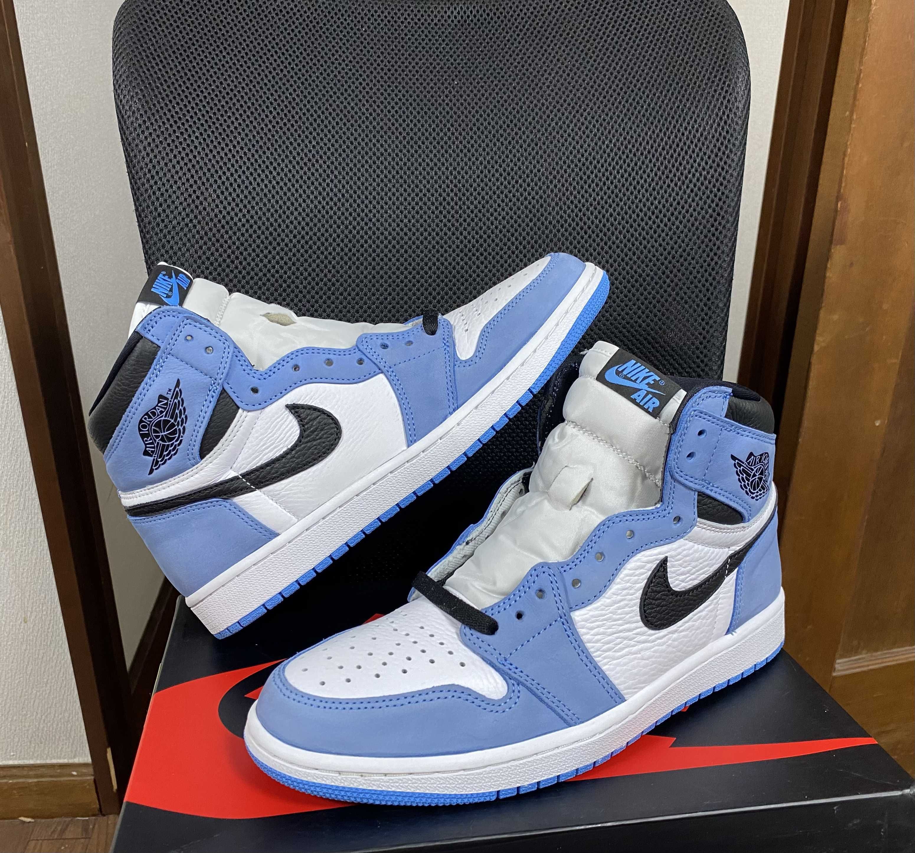 Nike Air Jordan 1 High OG "University Blue"