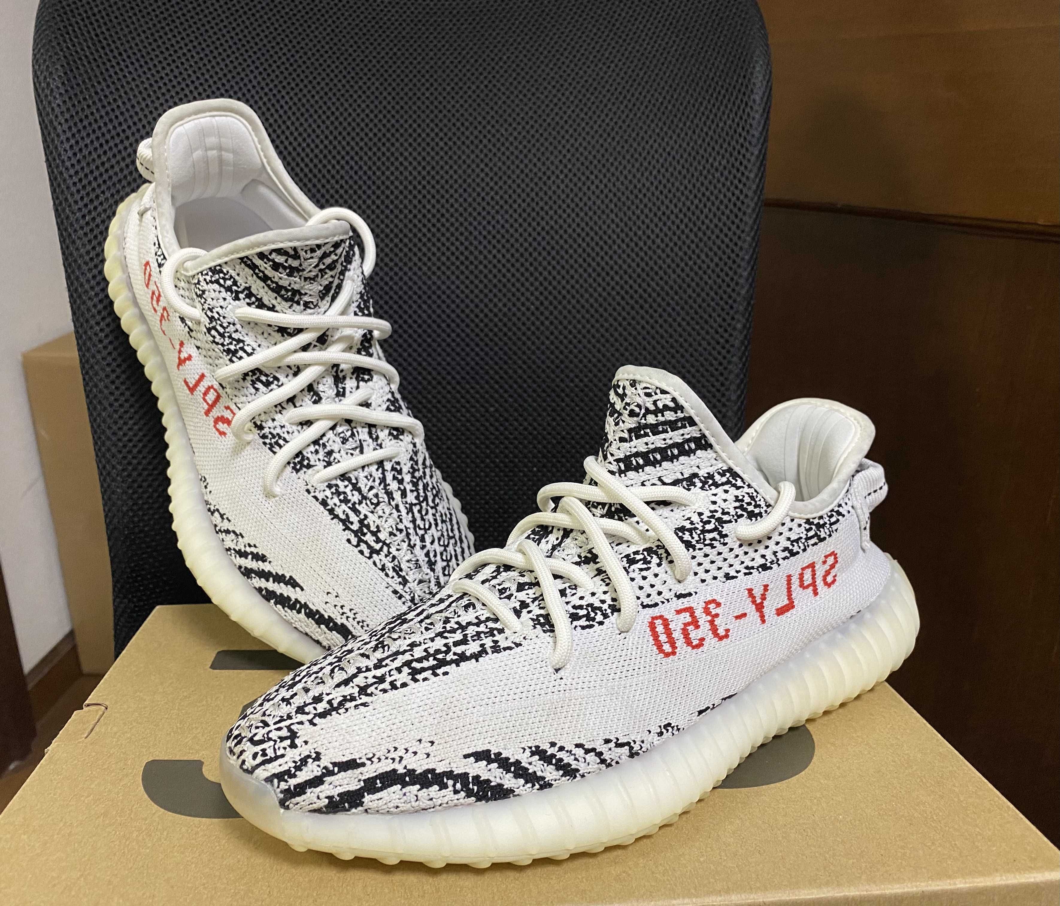 adidas YEEZY Boost 350 V2 "Zebra"