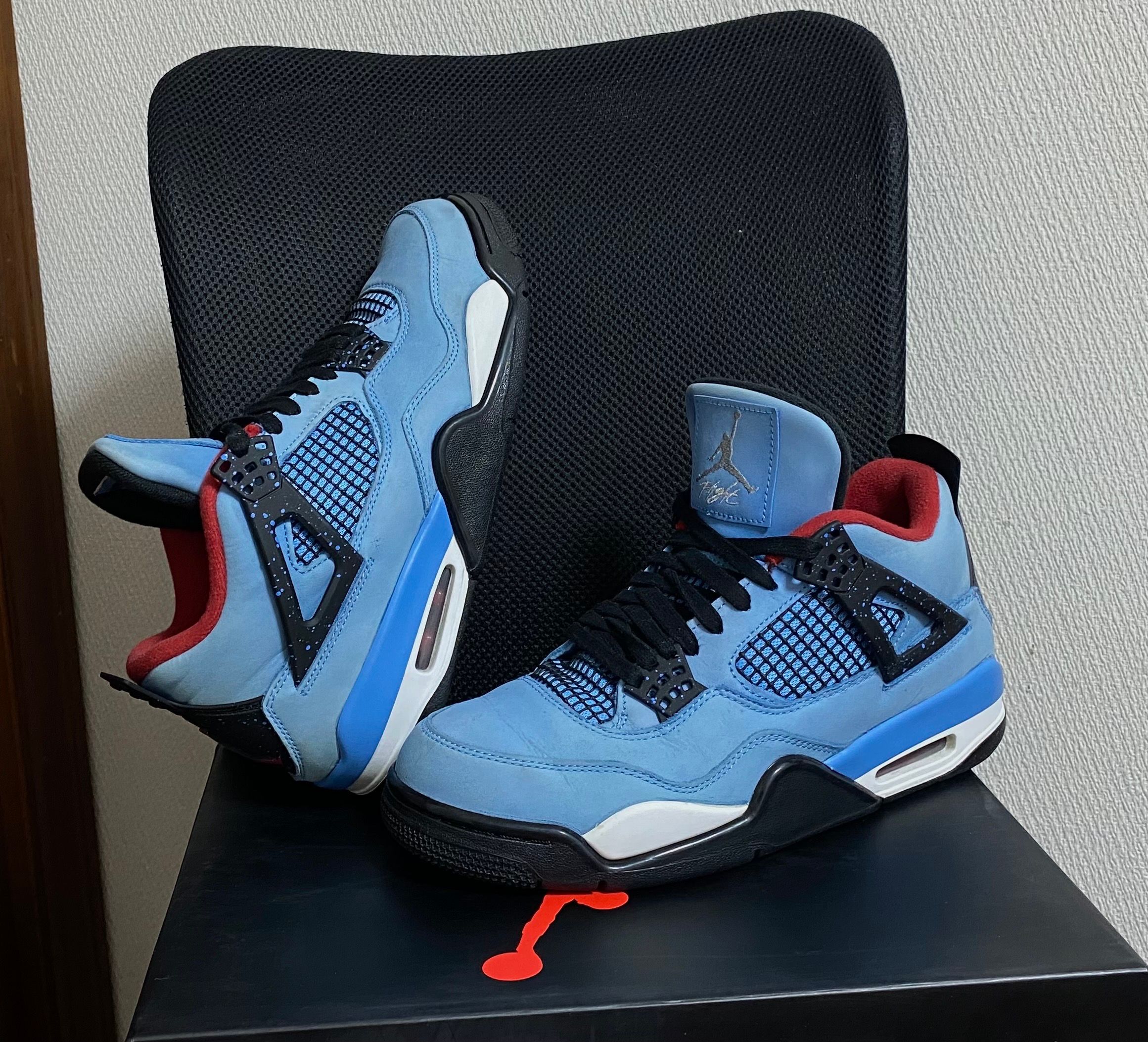 Travis Scott × Nike Air Jordan 4 Retro Cactus Jack "University Blue"