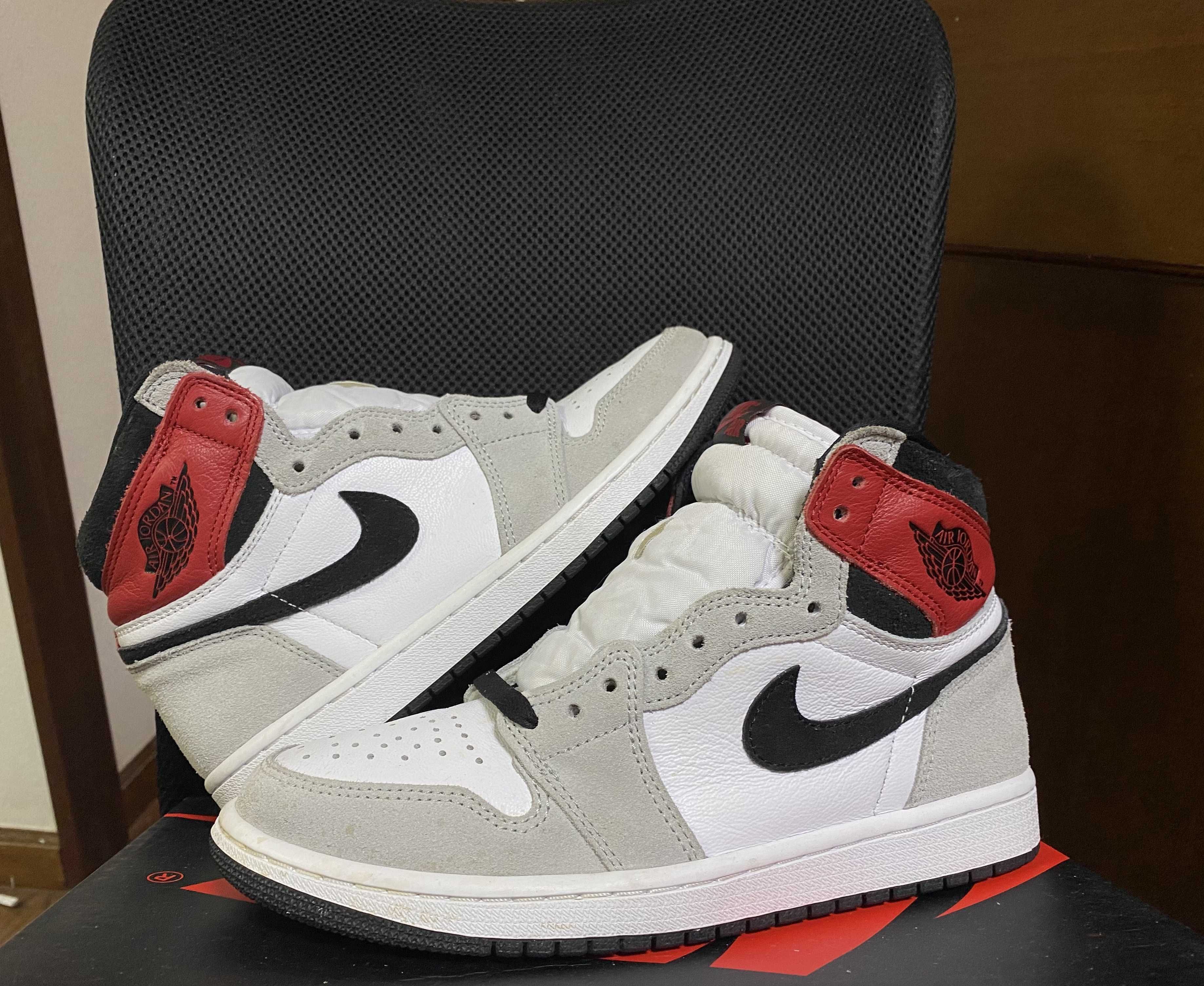 Nike Air Jordan 1 High OG "White/Black/Light Smoke Grey"