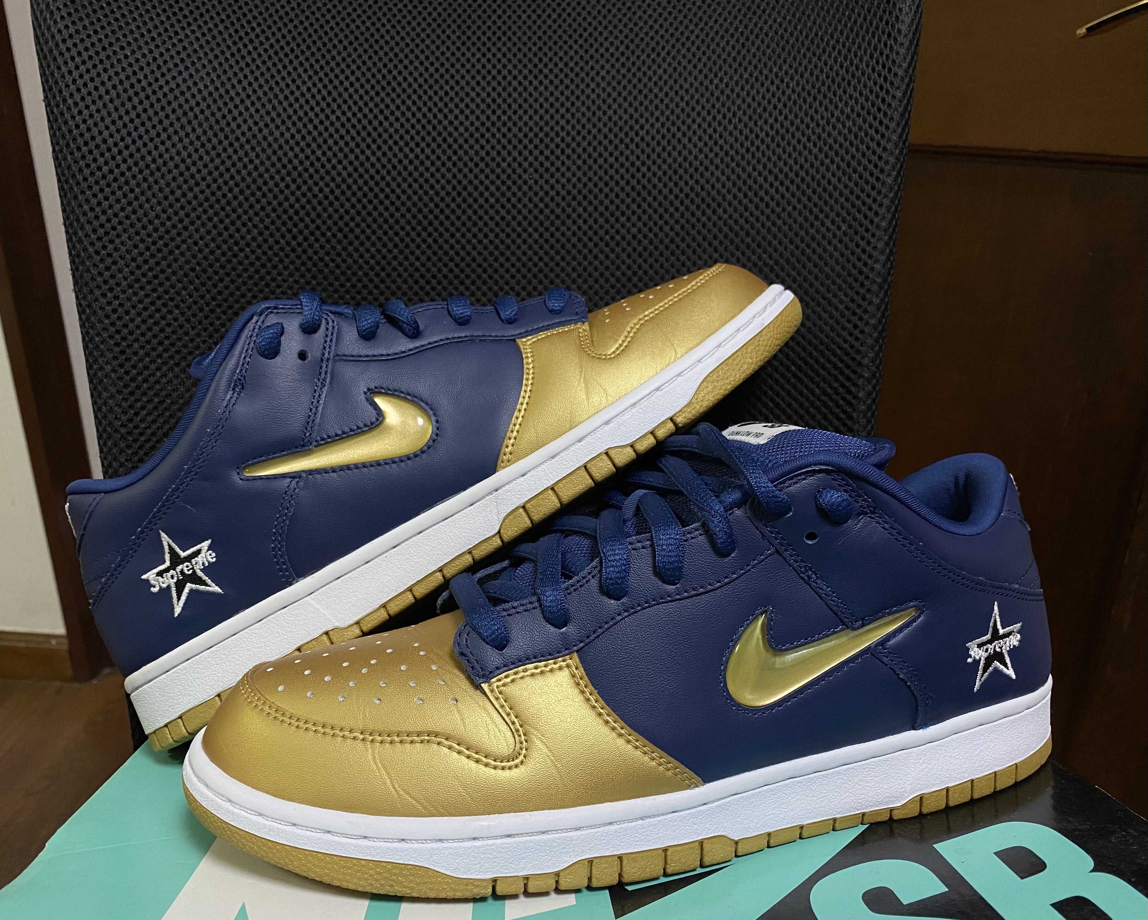 Supreme × Nike SB Dunk Low OG QS "Metallic Gold/Navy"