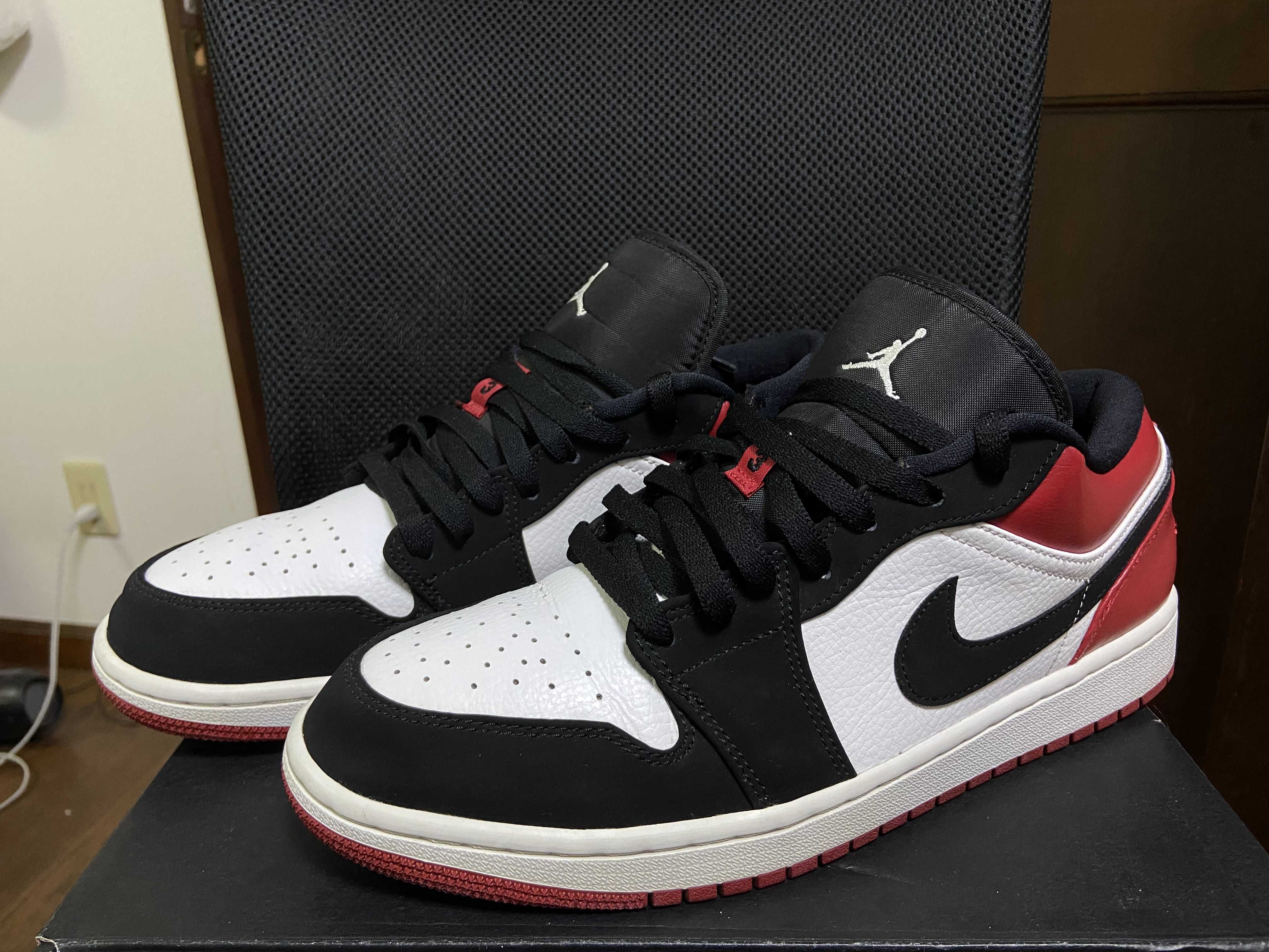 Nike Air Jordan 1 Low "Black Toe"