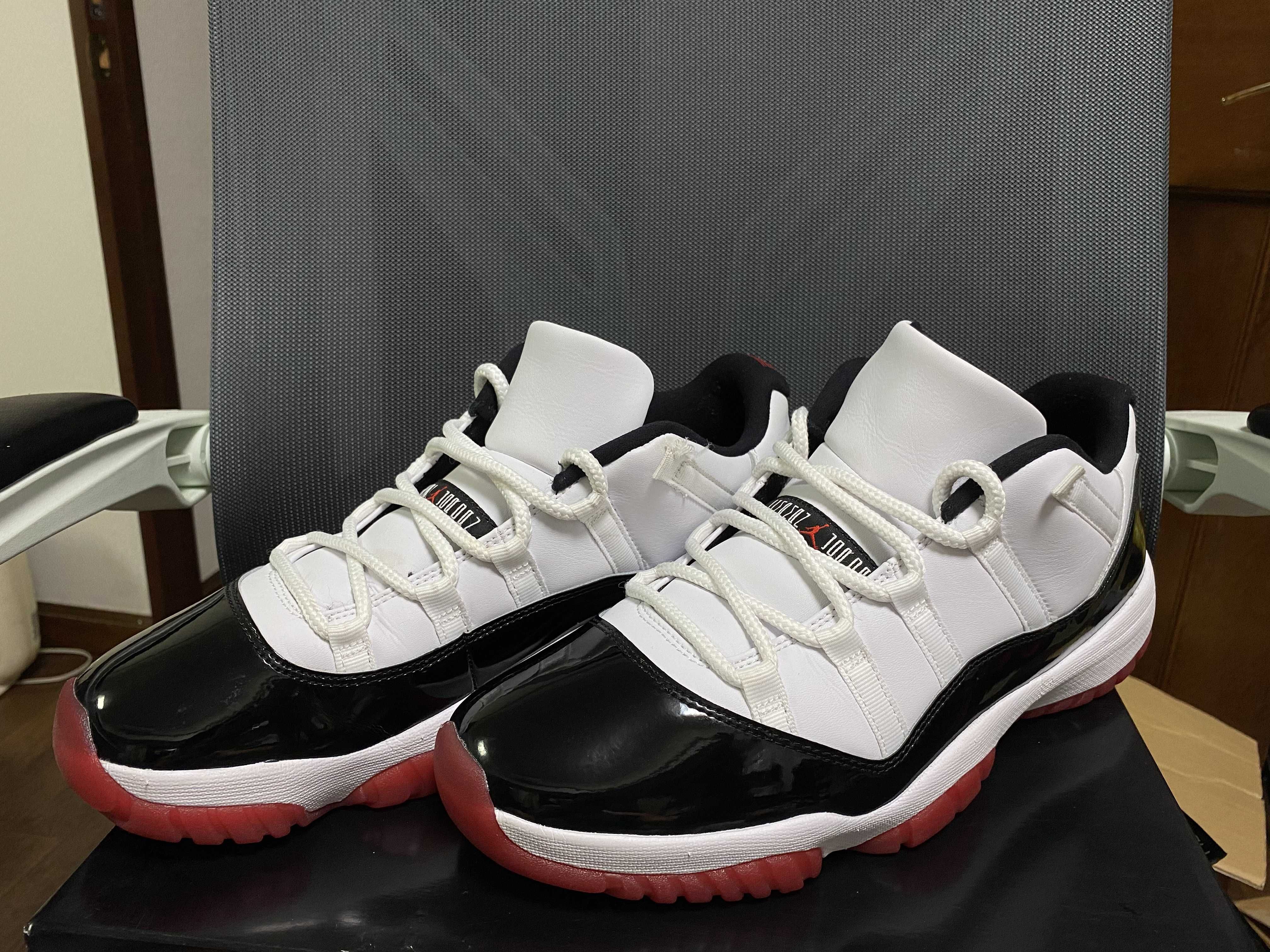 Nike Air Jordan 11 Low "Gym Red"
