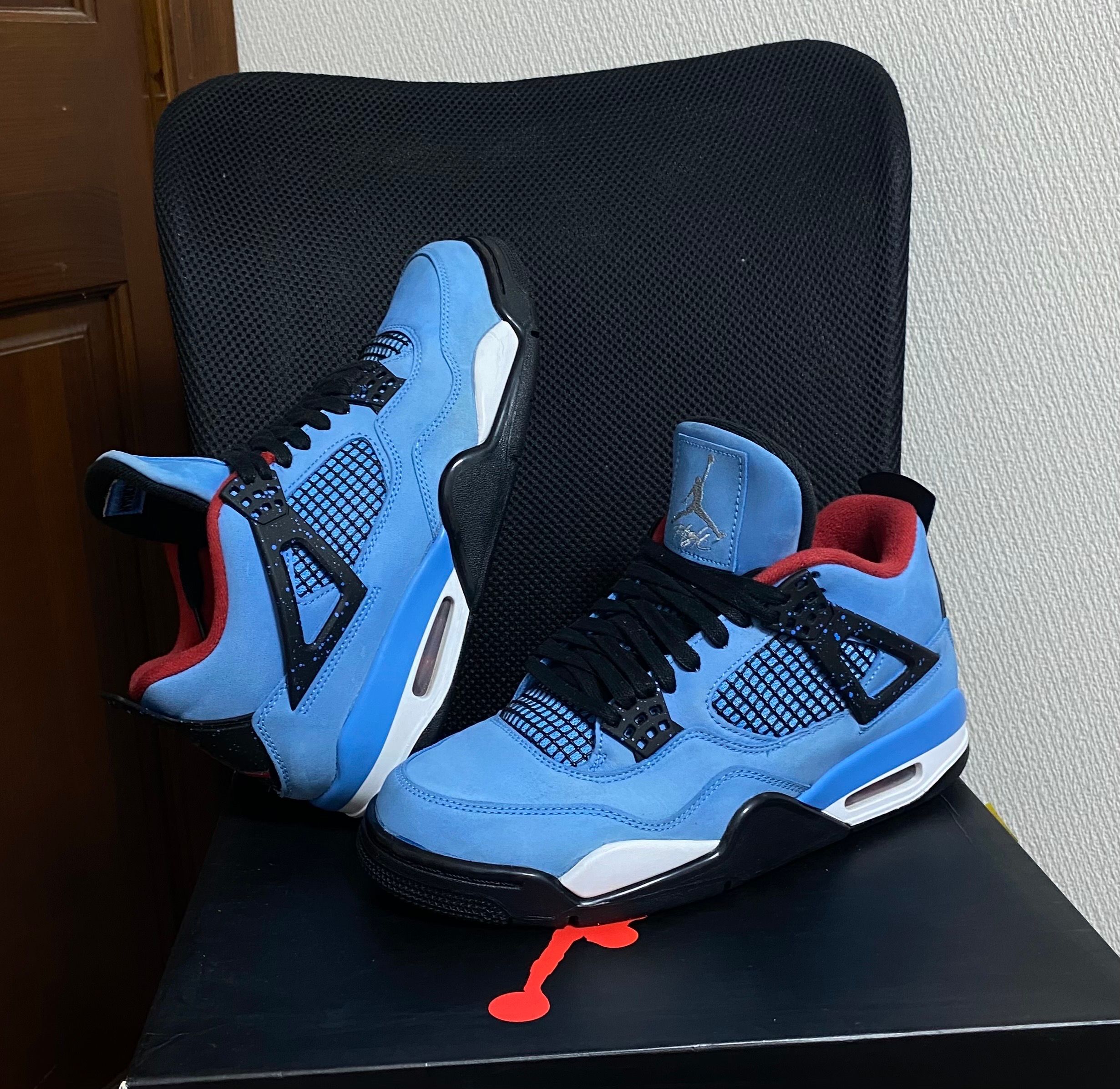 Travis Scott × Nike Air Jordan 4 Retro Cactus Jack "University Blue"