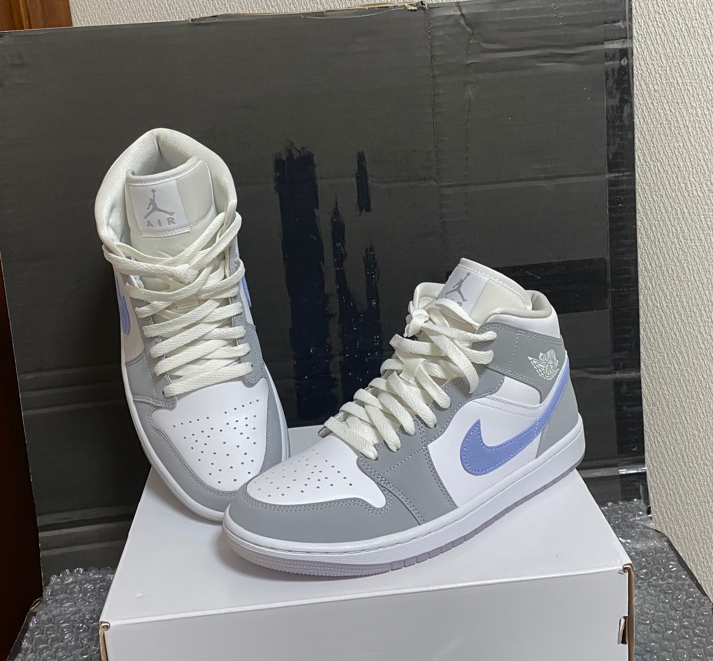 Nike Women's Air Jordan 1 Mid "Wolf Grey"