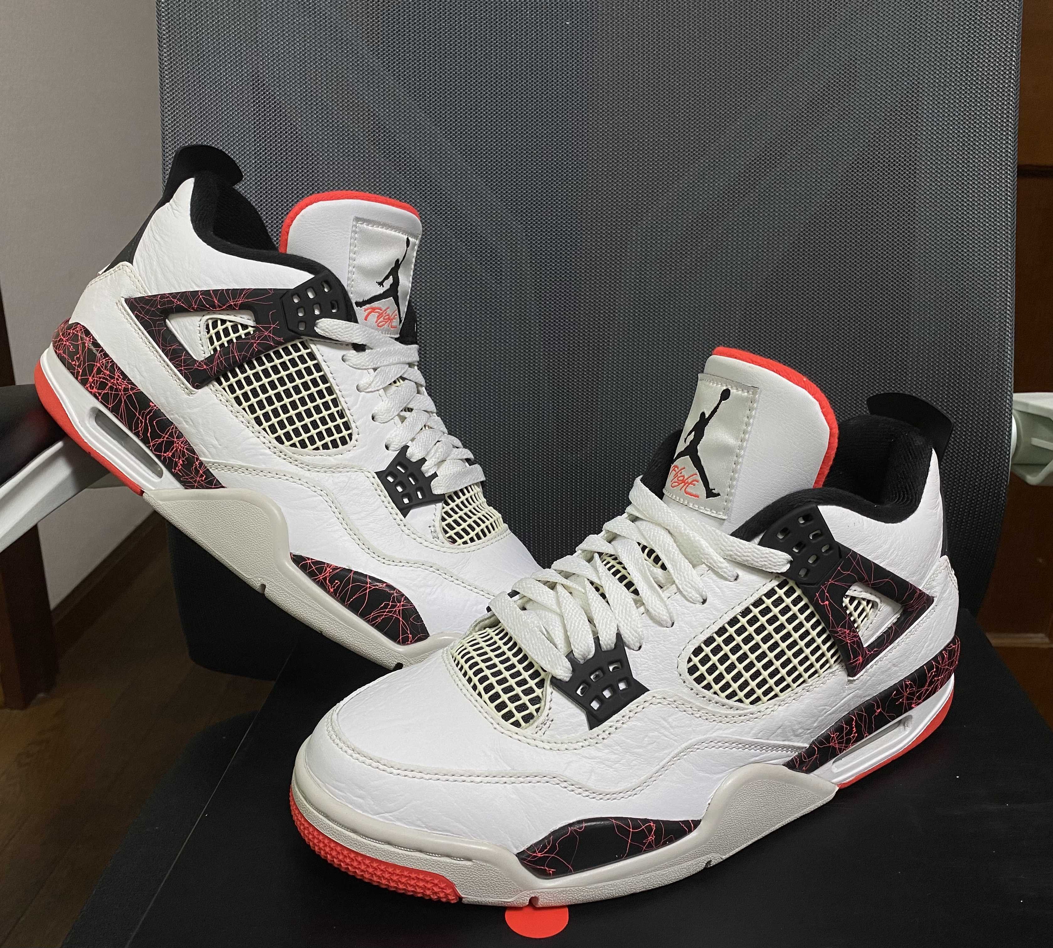 Nike Air Jordan 4 Retro "Flight Nostalgia"
