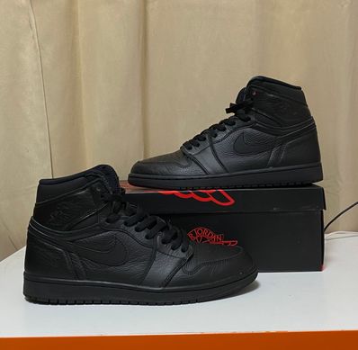 Nike Air Jordan 1 Retro High OG "Black"