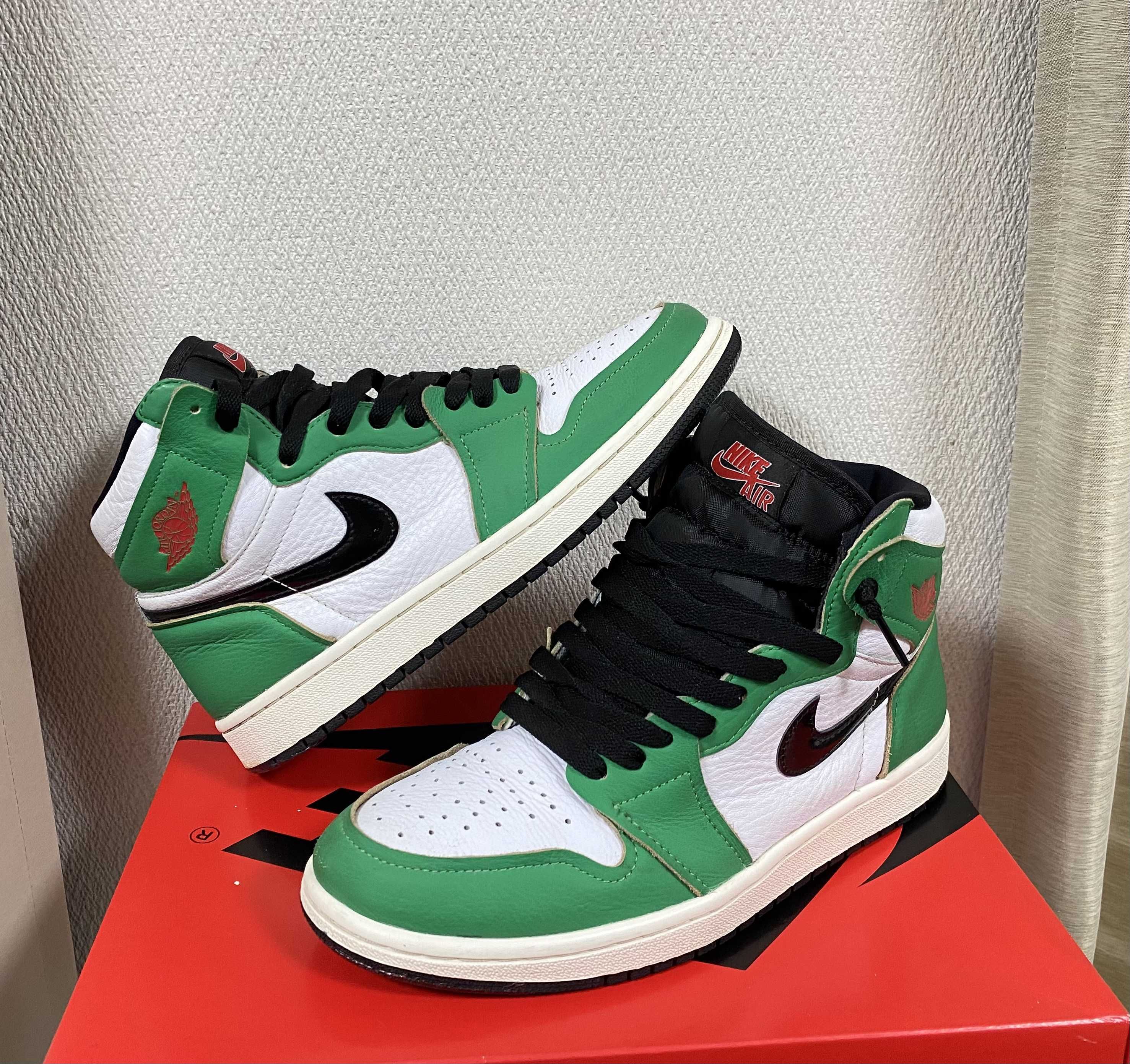Nike Women's Air Jordan 1 High OG "Lucky Green/White-Sail-Black"   