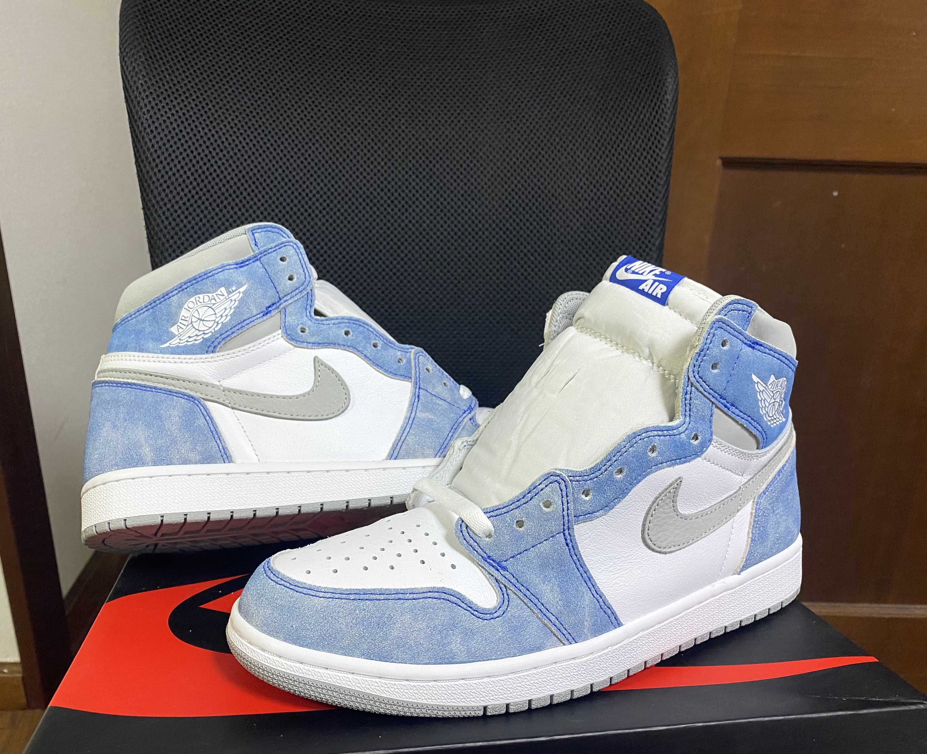 Nike Air Jordan 1 High OG "Hyper Royal"