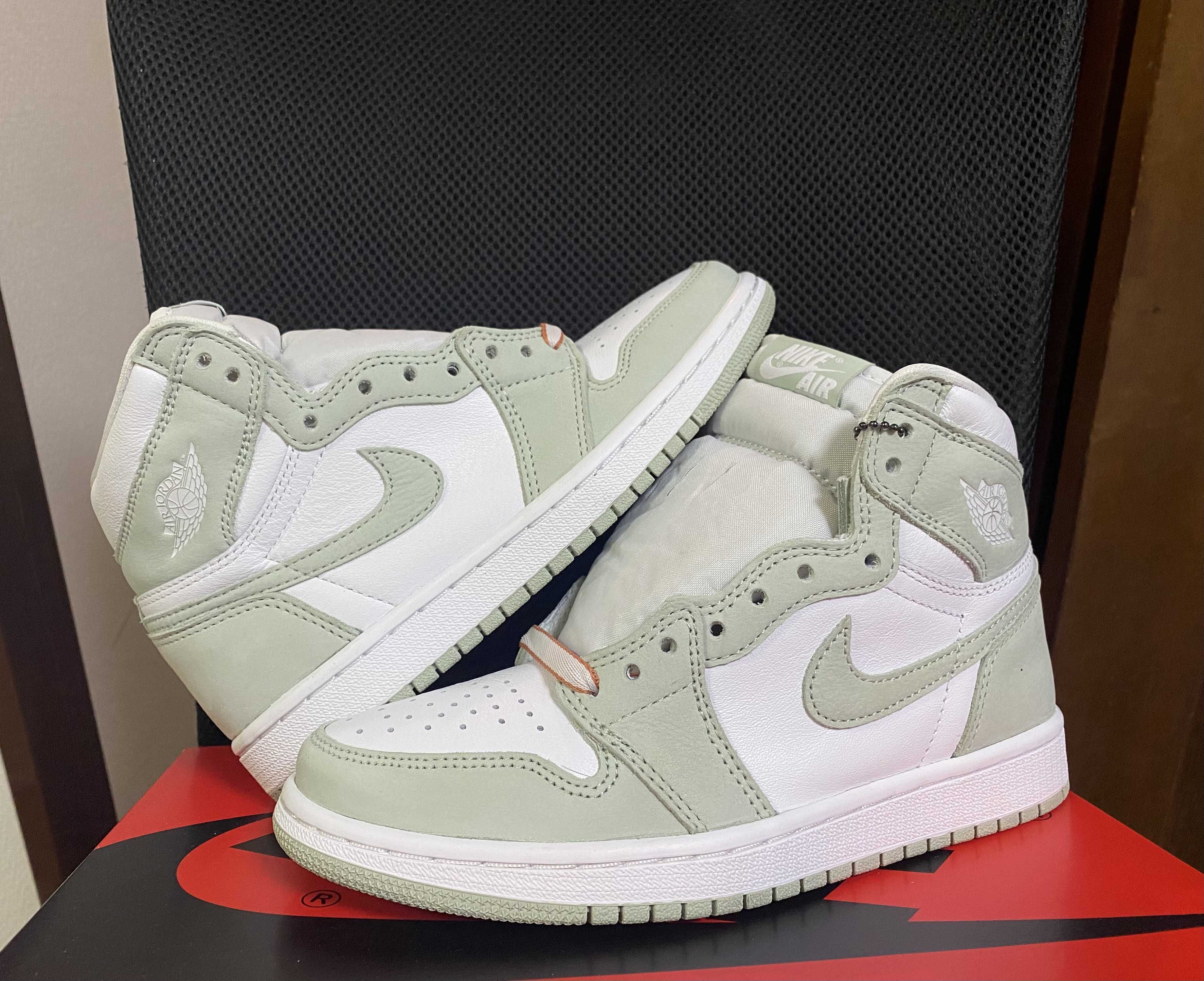 Nike Women's Air Jordan 1 High OG "Seafoam"