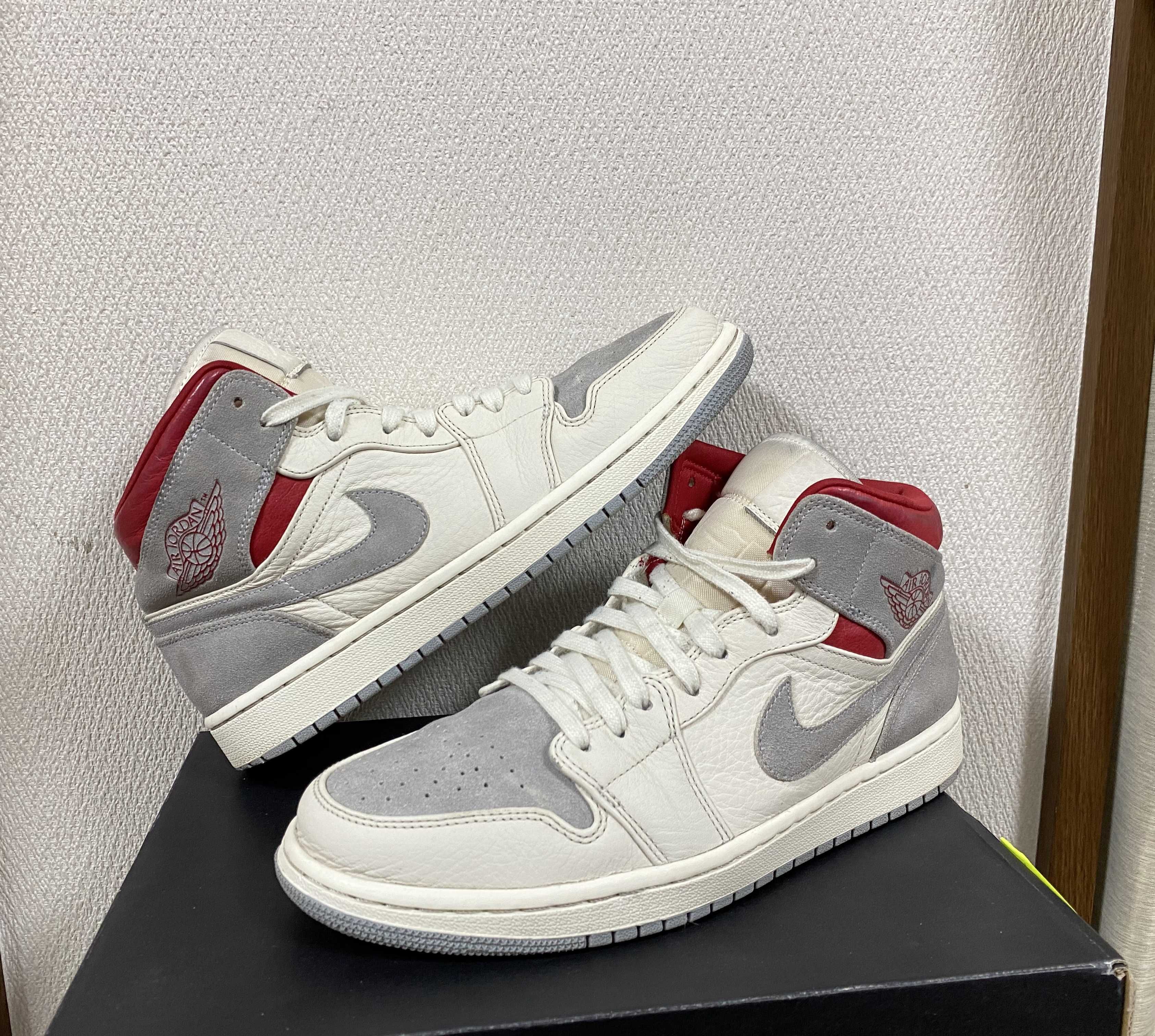 SNS×NIKE AIR JORDAN 1 MID "GREY/RED"